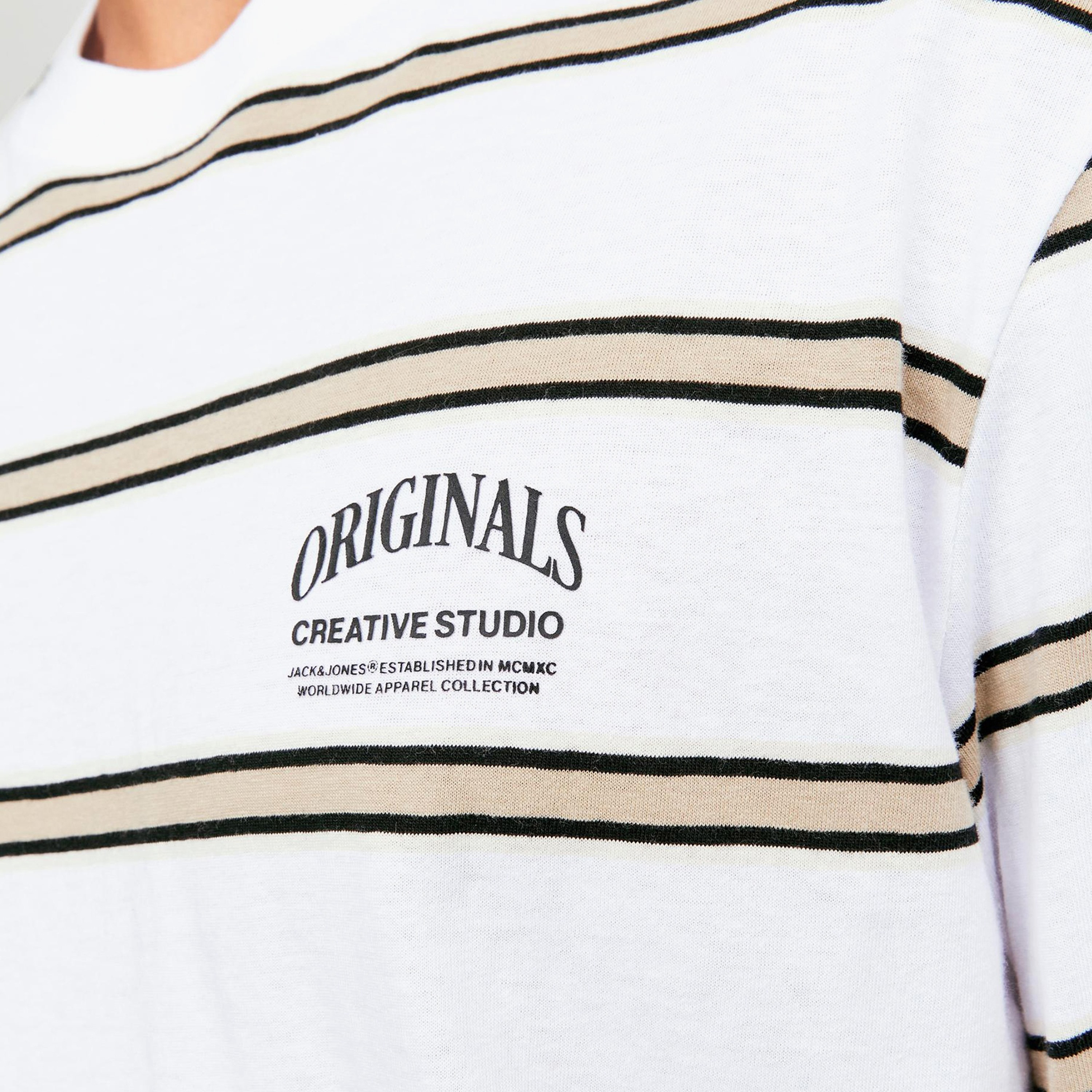 تي شيرت من جاك آند جونز مع مخطط بأكمام قصيرة و ياقة مستديرة-men-clothing-tshirtsandpolos-tshirts-image-11