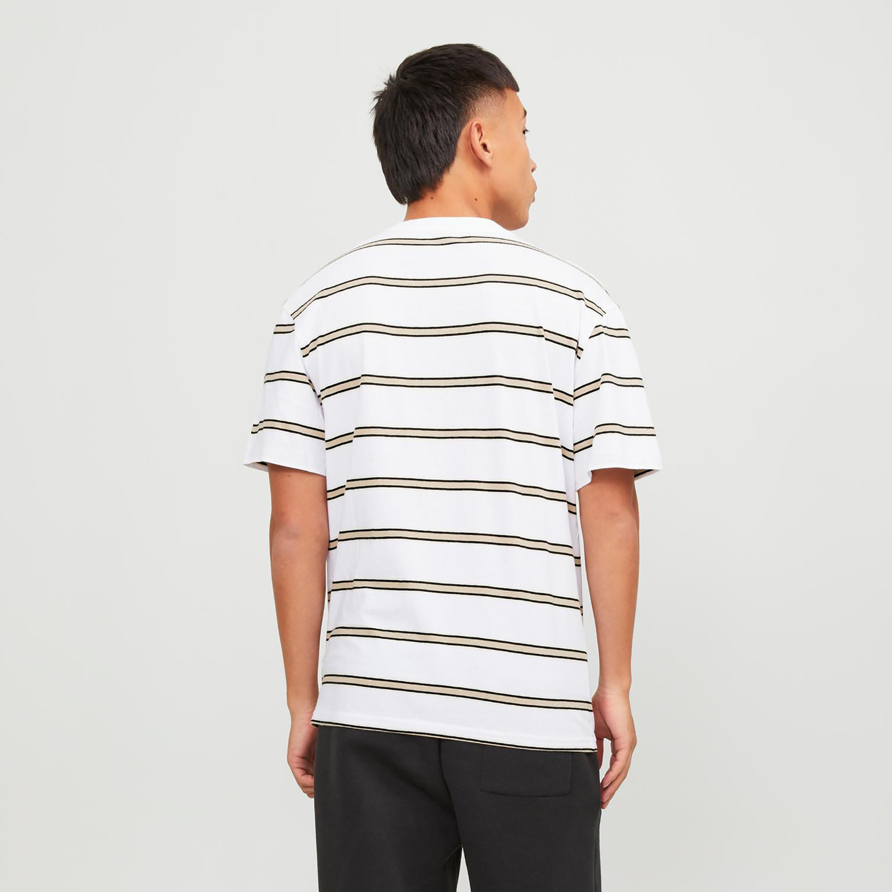 تي شيرت من جاك آند جونز مع مخطط بأكمام قصيرة و ياقة مستديرة-men-clothing-tshirtsandpolos-tshirts-image-12