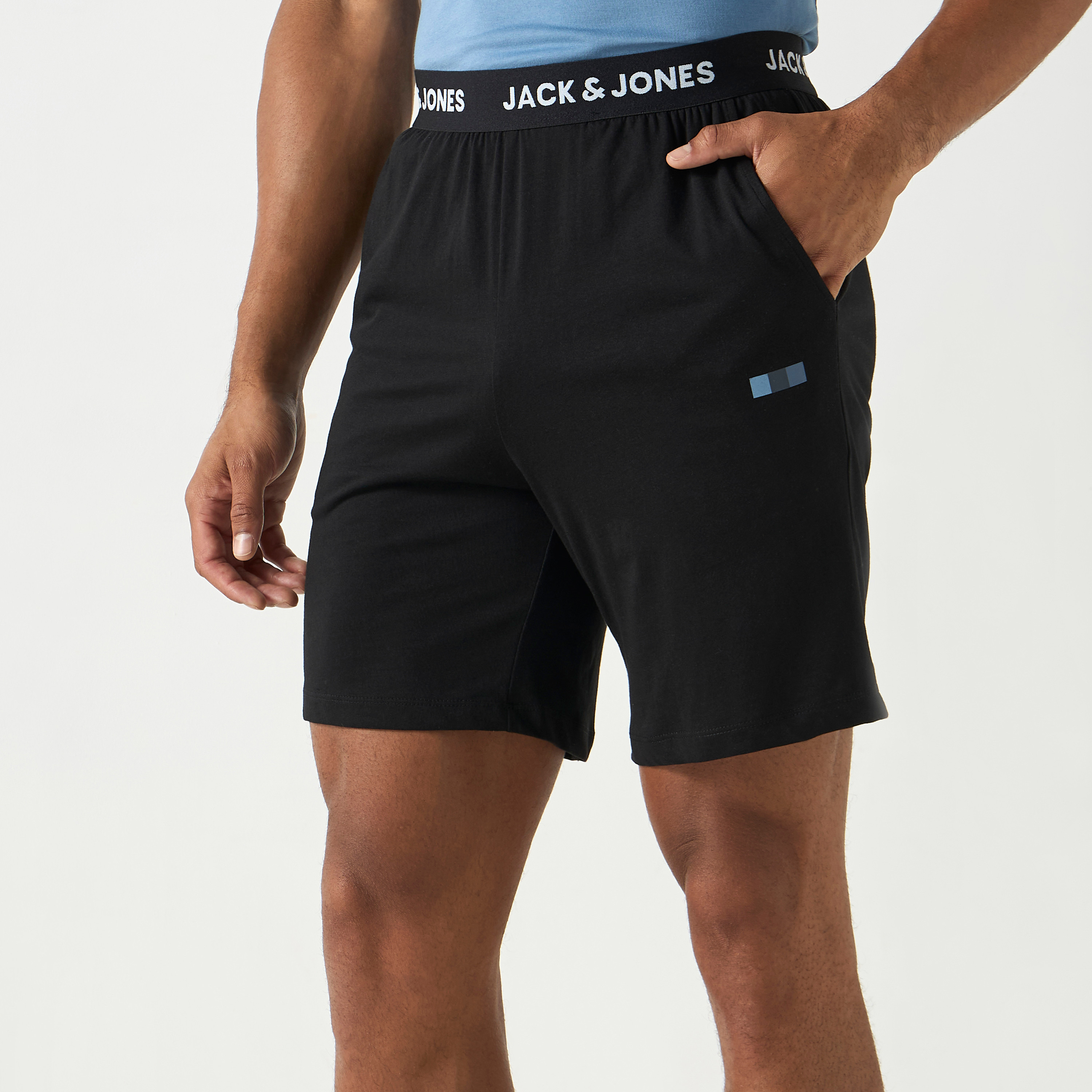 شورتس بحزام خصر من جاك آند جونز سادة بخصر متوسط مطاطي-men-clothing-bottoms-shorts-image-1