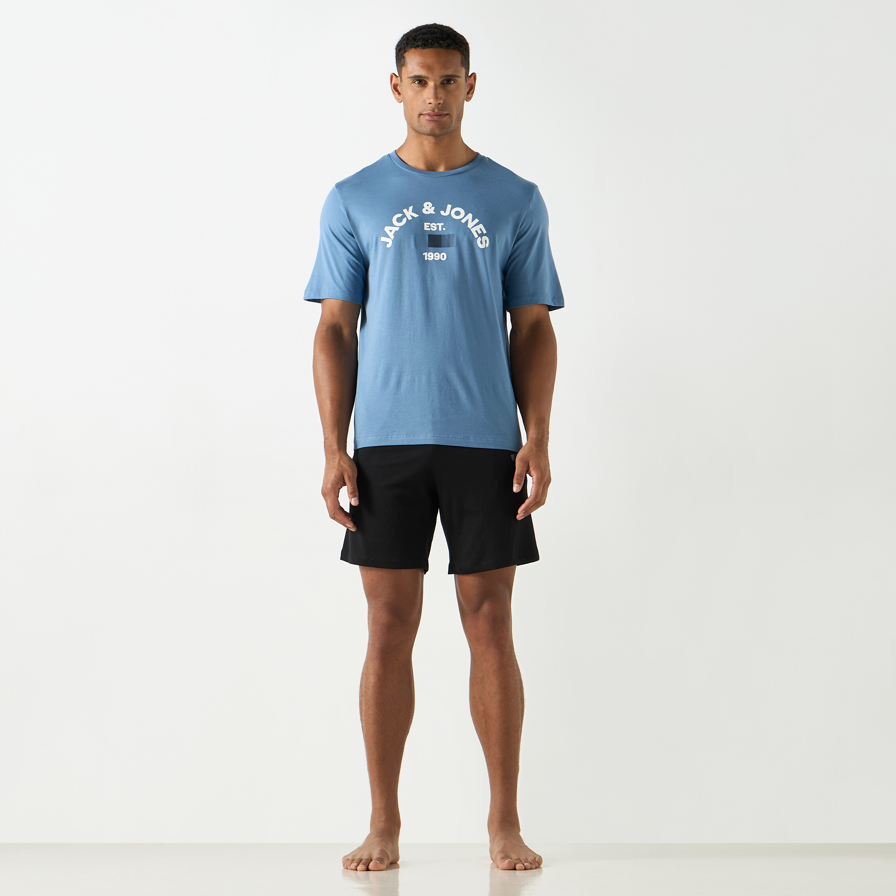 شورتس بحزام خصر من جاك آند جونز سادة بخصر متوسط مطاطي-men-clothing-bottoms-shorts-image-2