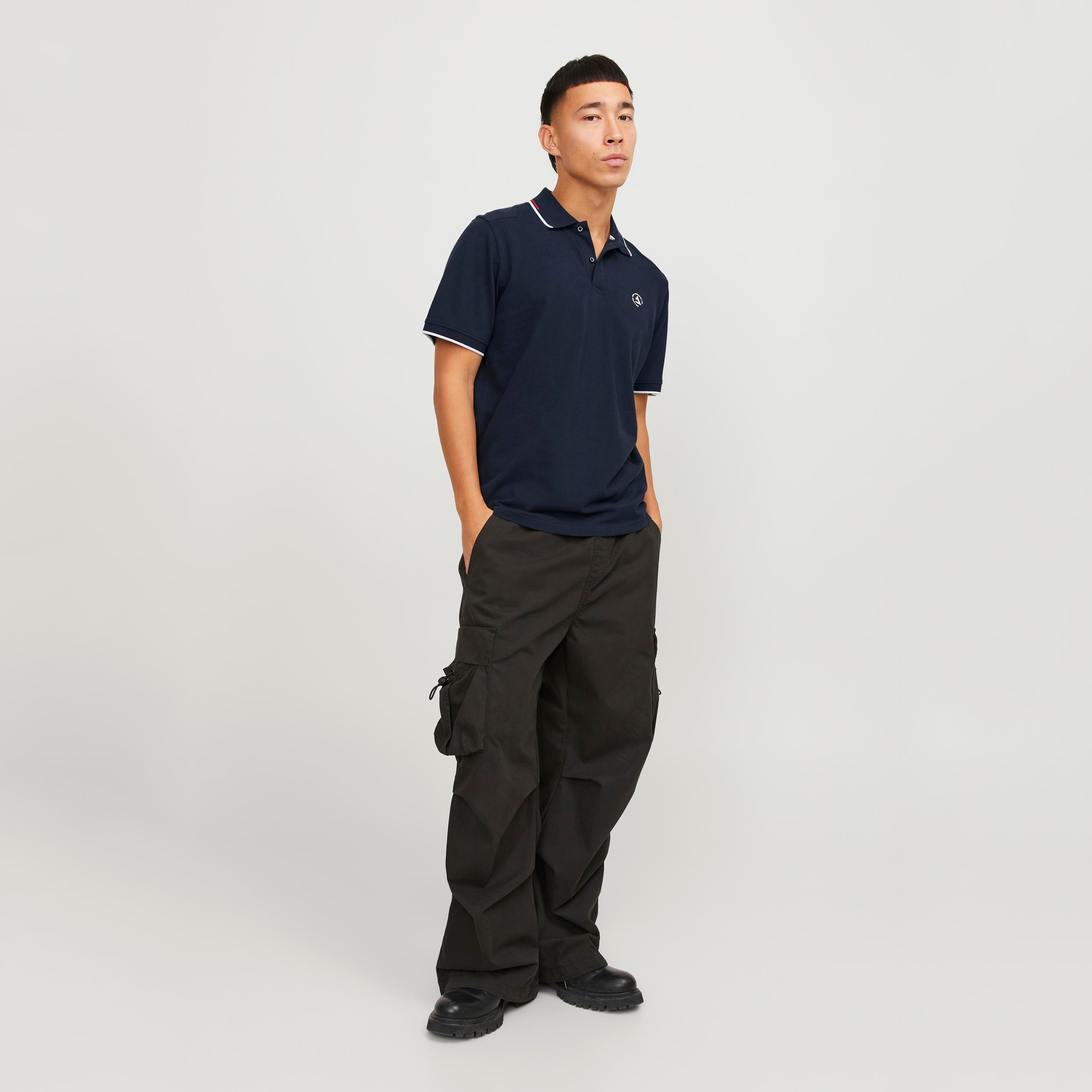 تيشيرت بولو بأكمام قصيرة وياقة سادة من جاك آند جونز-men-clothing-tshirtsandpolos-polos-image-6