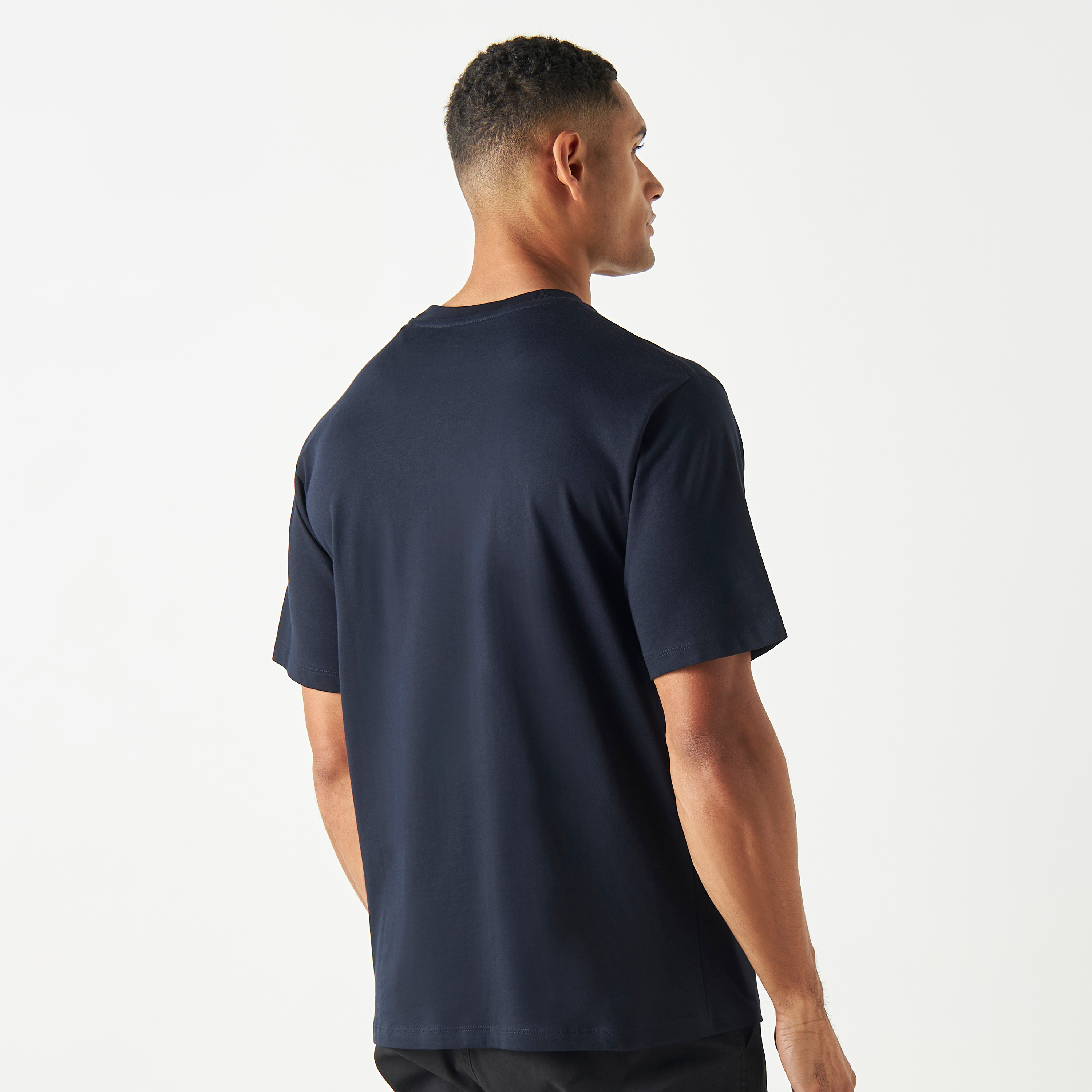 تيشيرت بأكمام قصيرة وياقة دائرية ذو مطرز من جاك آند جونز-men-clothing-tshirtsandpolos-tshirts-image-11