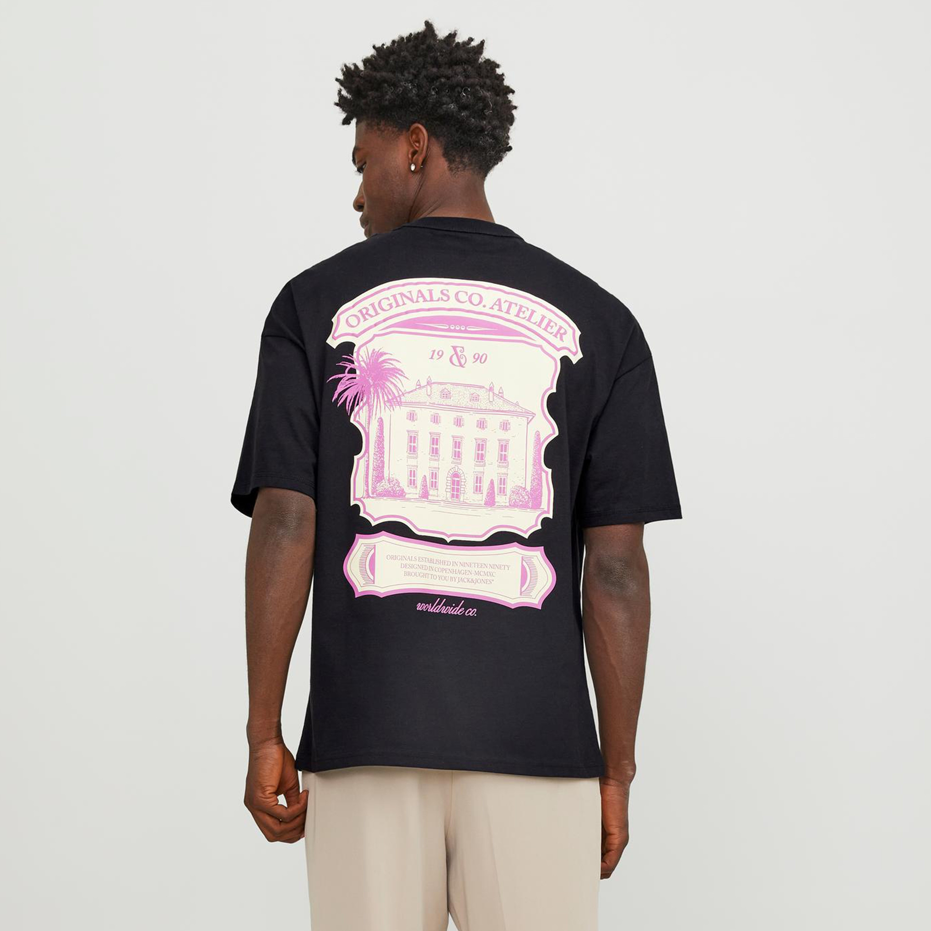 تيشيرت بأكمام قصيرة وياقة دائرية بطبعة جرافيك من جاك آند جونز-men-clothing-tshirtsandpolos-tshirts-image-5