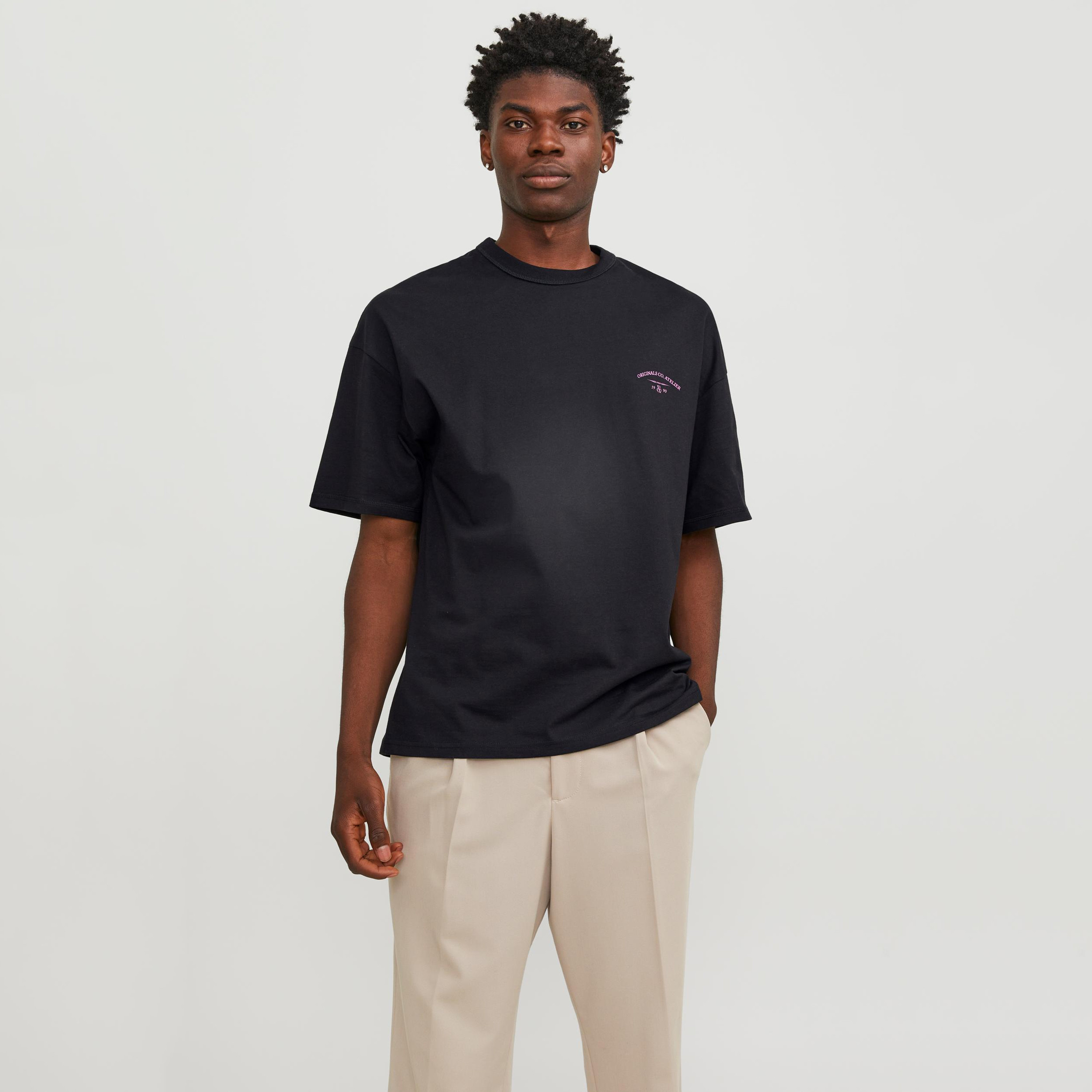 تيشيرت بأكمام قصيرة وياقة دائرية بطبعة جرافيك من جاك آند جونز-men-clothing-tshirtsandpolos-tshirts-image-6