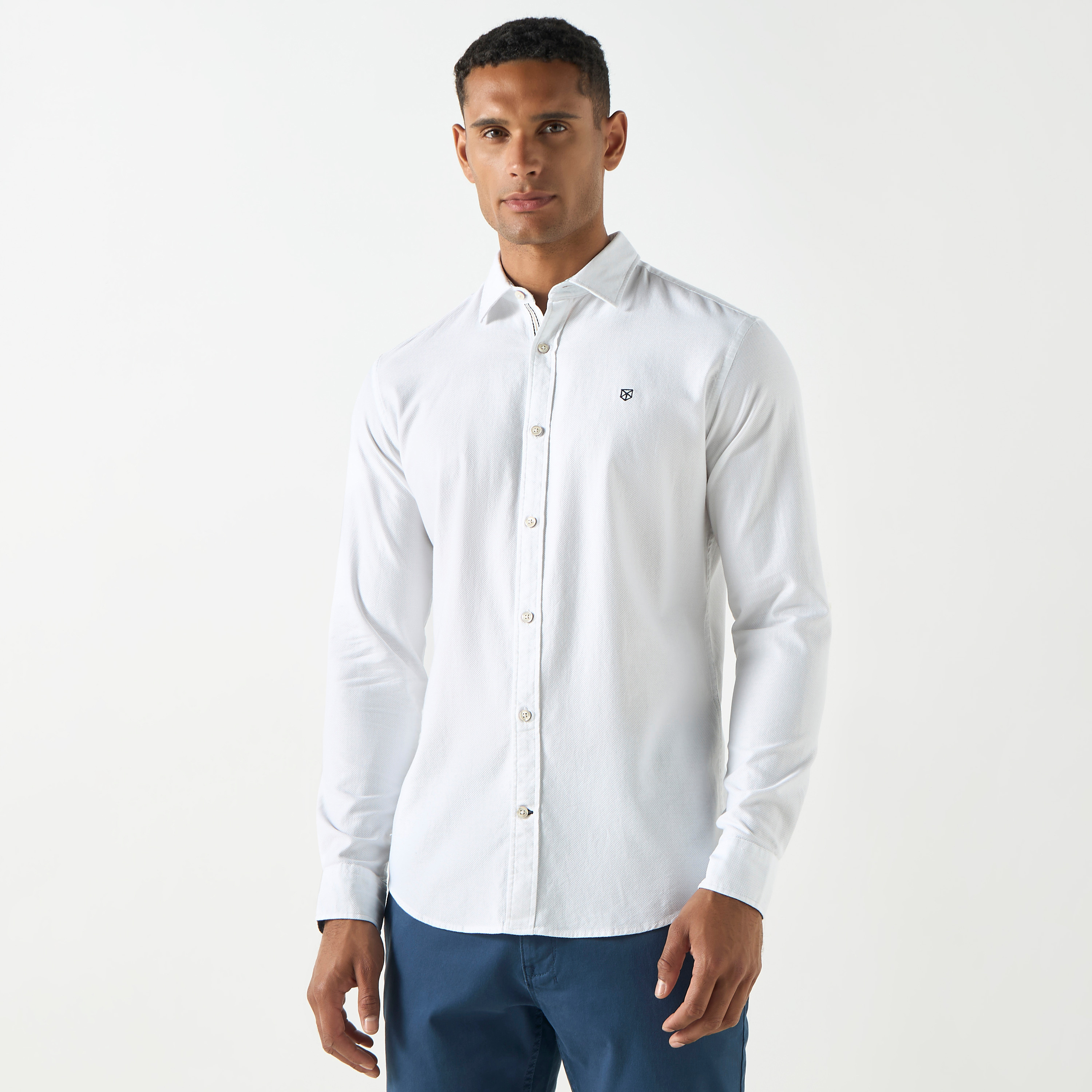 قميص كاجوال من جاك آند جونز بياقة وأكمام طويلة سادة-men-clothing-shirts-image-6