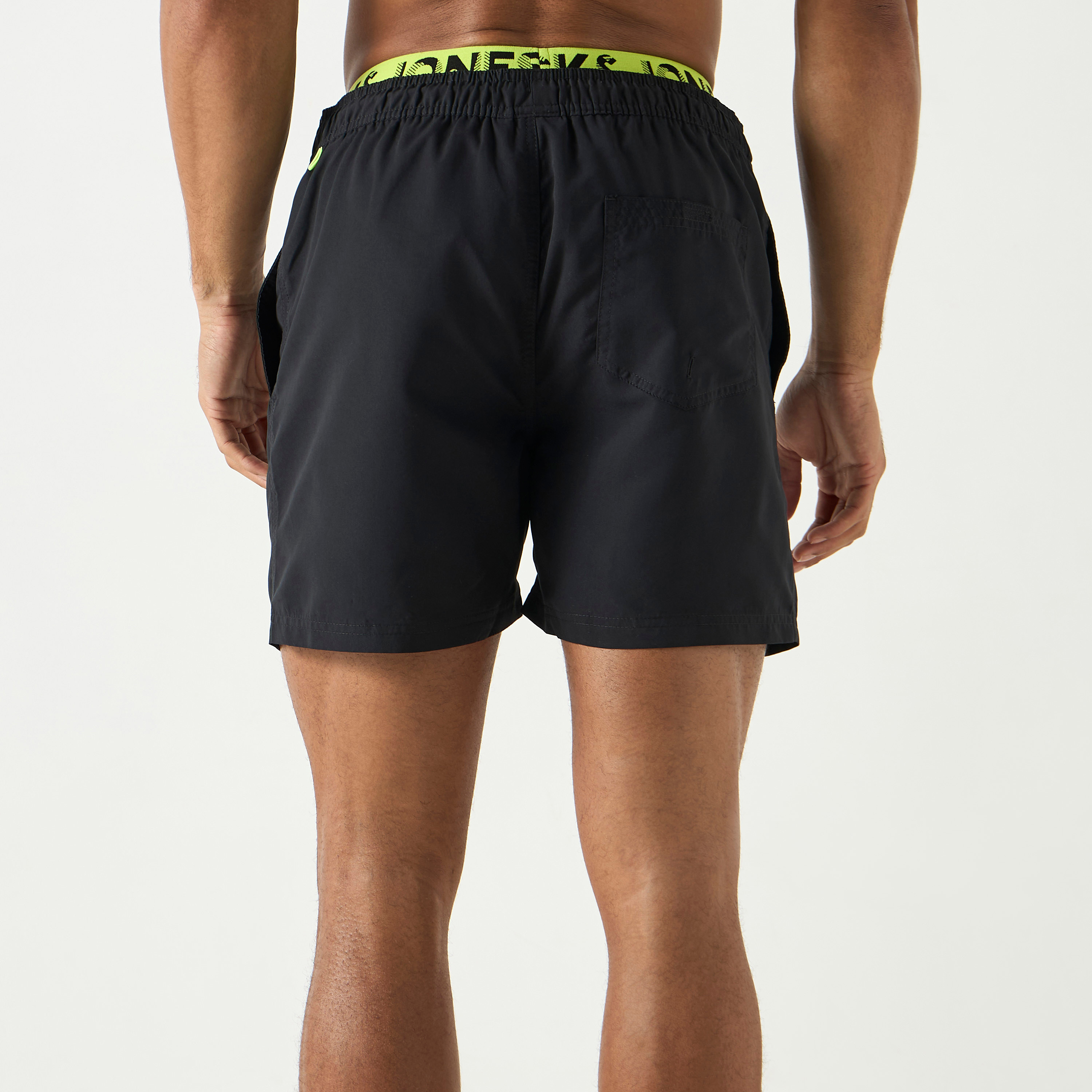 شورت سباحة من جاك آند جونز برباط سادة-men-clothing-swimandbeach-shorts-image-3