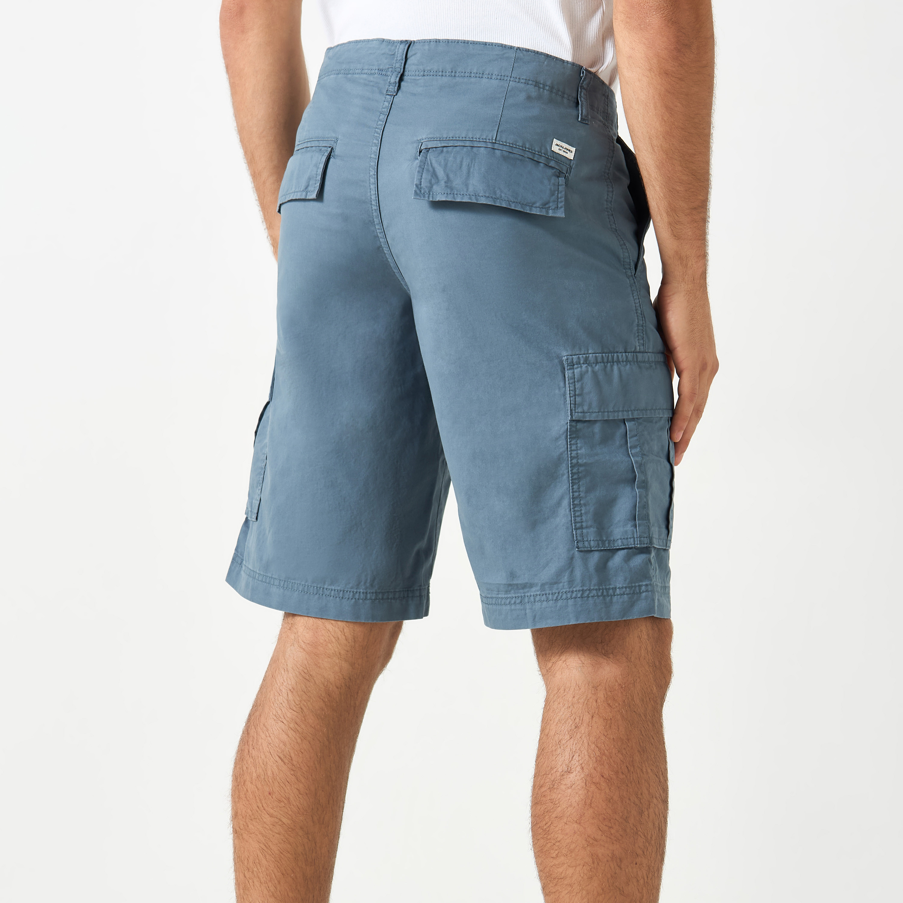 کارْغو شورتس من جاك آند جونز سادة بأزرار ذو متوسط الارتفاع-men-clothing-bottoms-shorts-image-7