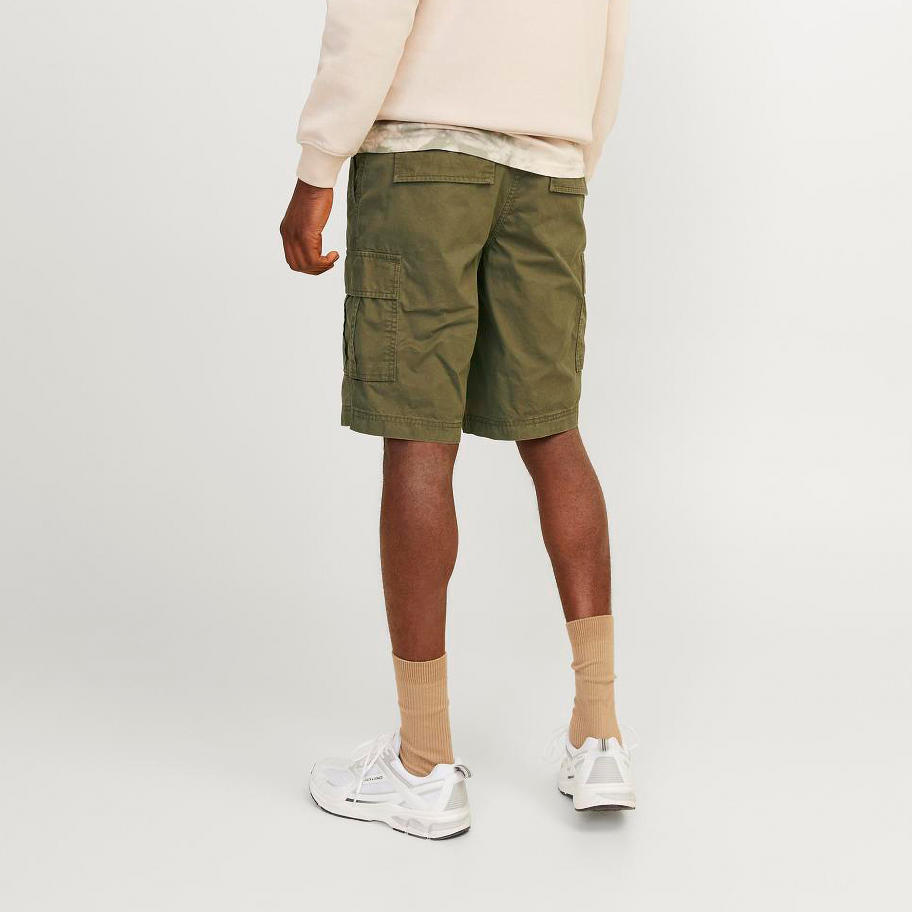 کارْغو شورتس من جاك آند جونز سادة بأزرار ذو متوسط الارتفاع-men-clothing-bottoms-shorts-image-13