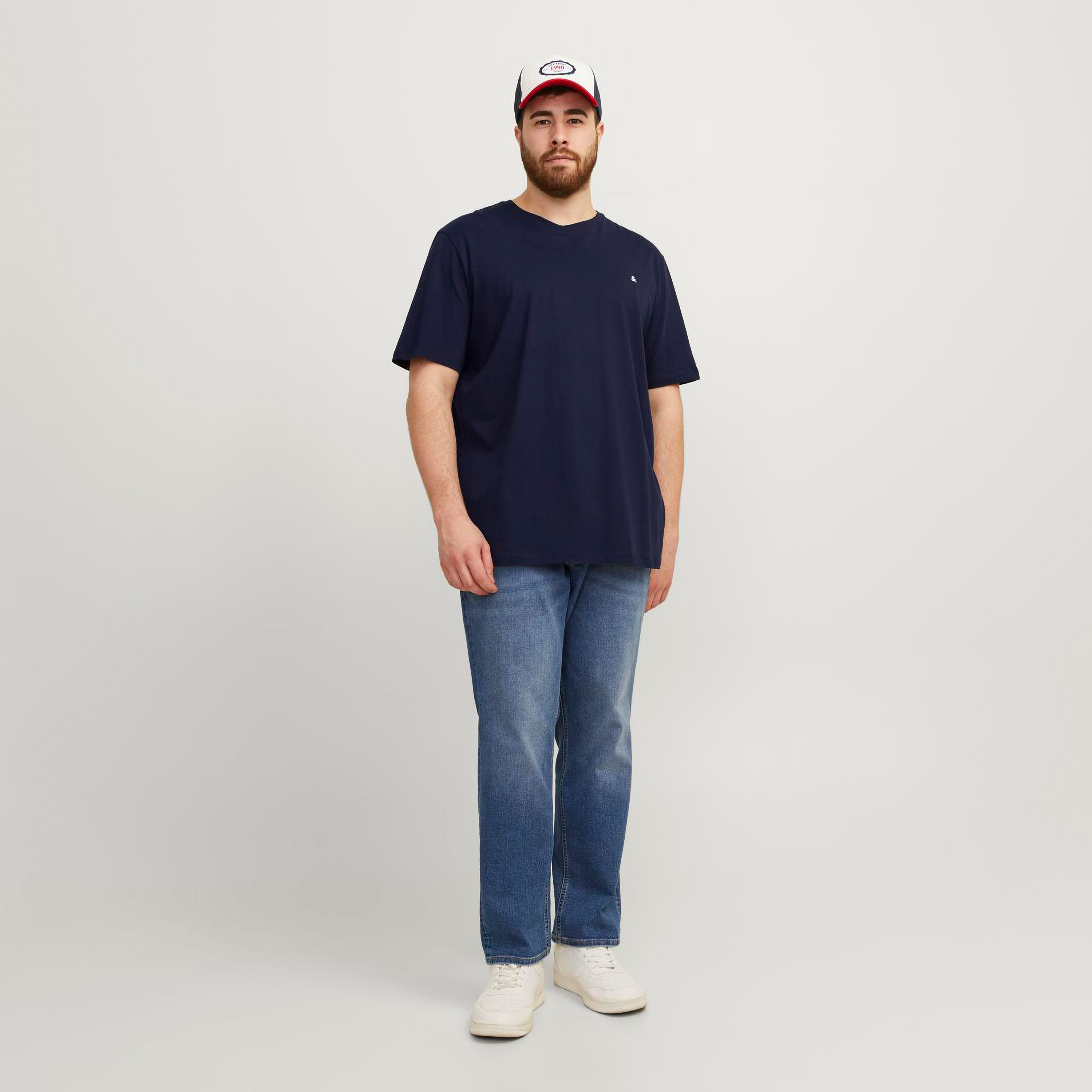 تي شيرت رجالي بأكمام قصيرة وياقة دائرية وشعار مطرز من جاك اند جونز، مقاس كبير-men-clothing-tshirtsandpolos-tshirts-image-16