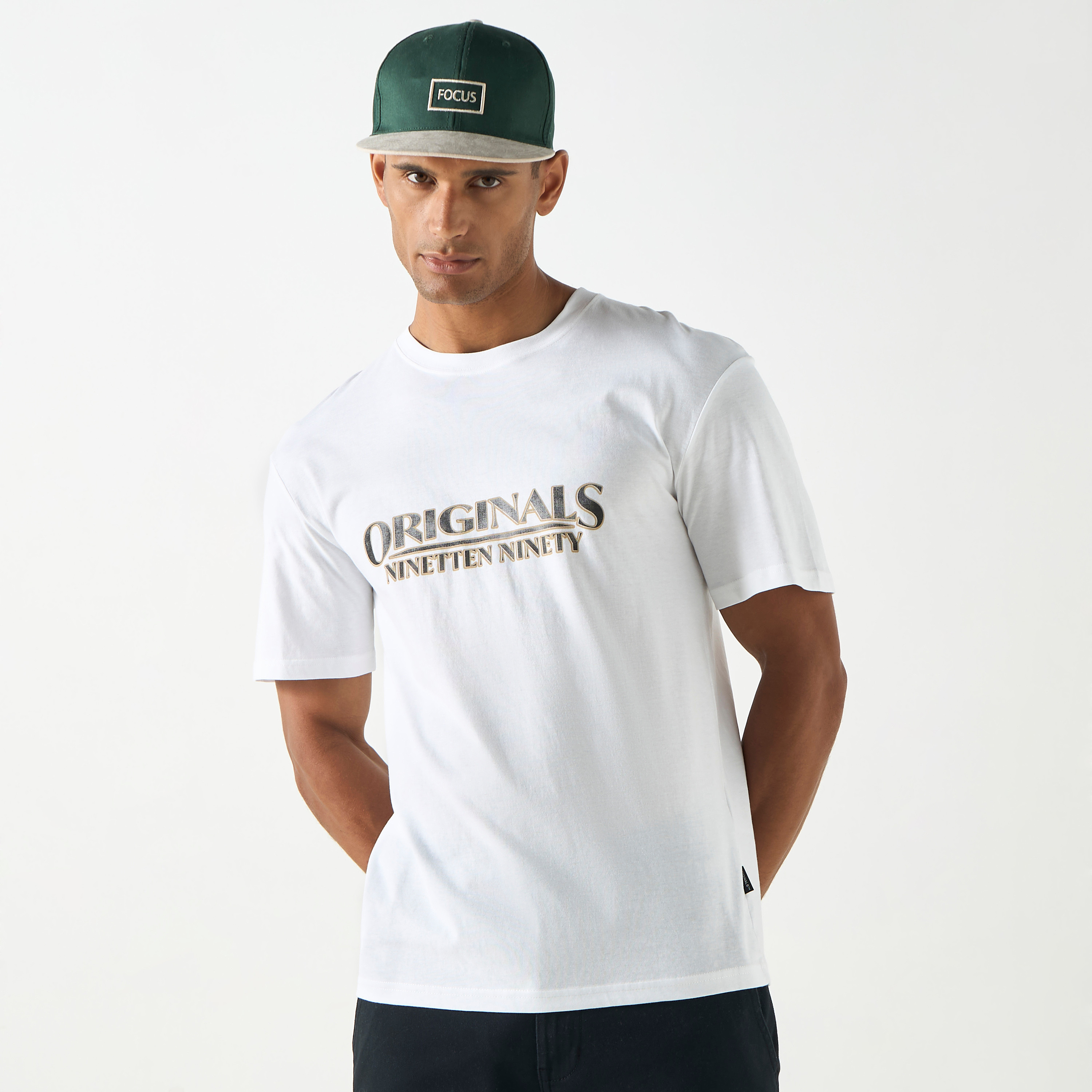 تي شيرت من جاك آند جونز مع مطبوع بأكمام قصيرة و ياقة مستديرة-men-clothing-tshirtsandpolos-tshirts-image-5