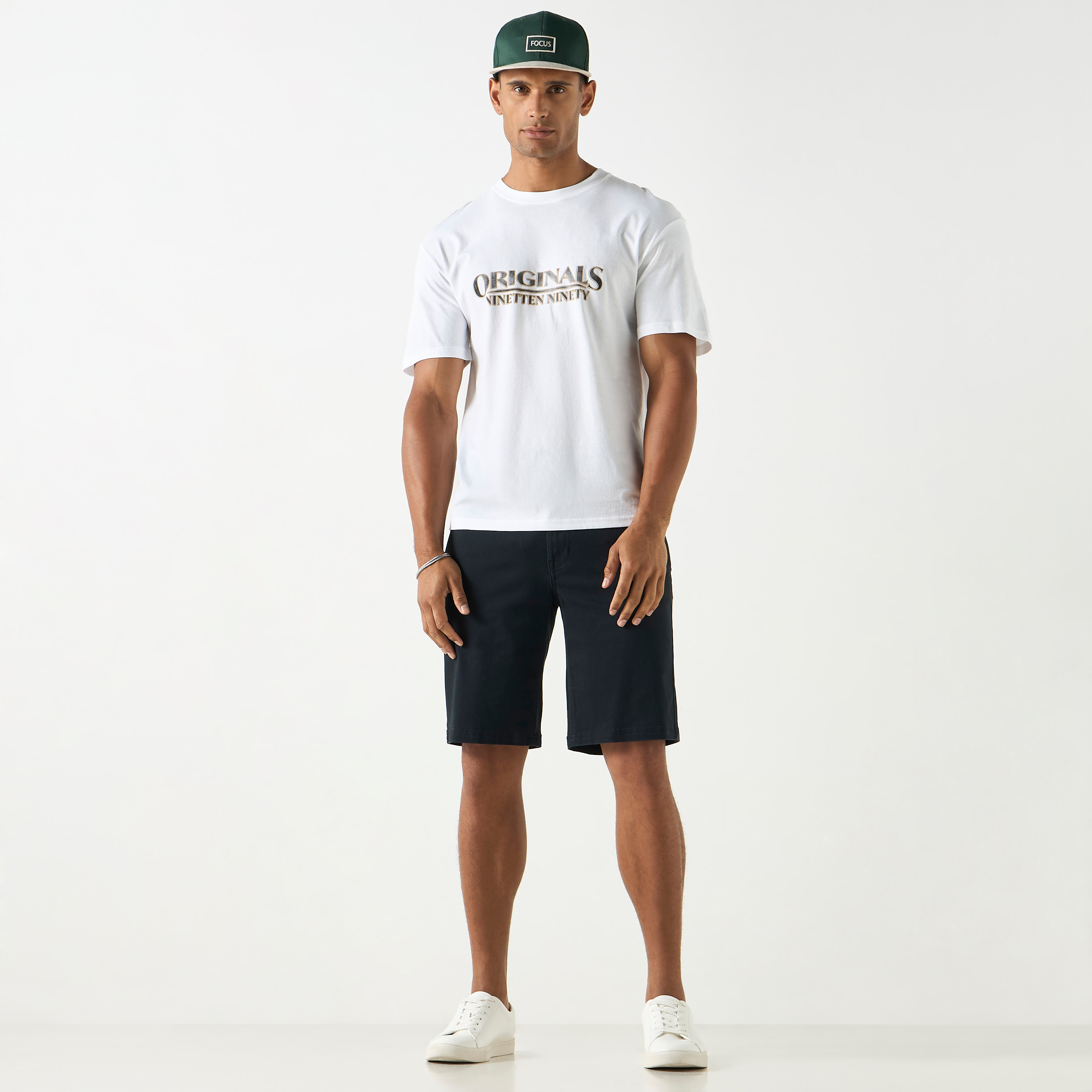 تي شيرت من جاك آند جونز مع مطبوع بأكمام قصيرة و ياقة مستديرة-men-clothing-tshirtsandpolos-tshirts-image-6
