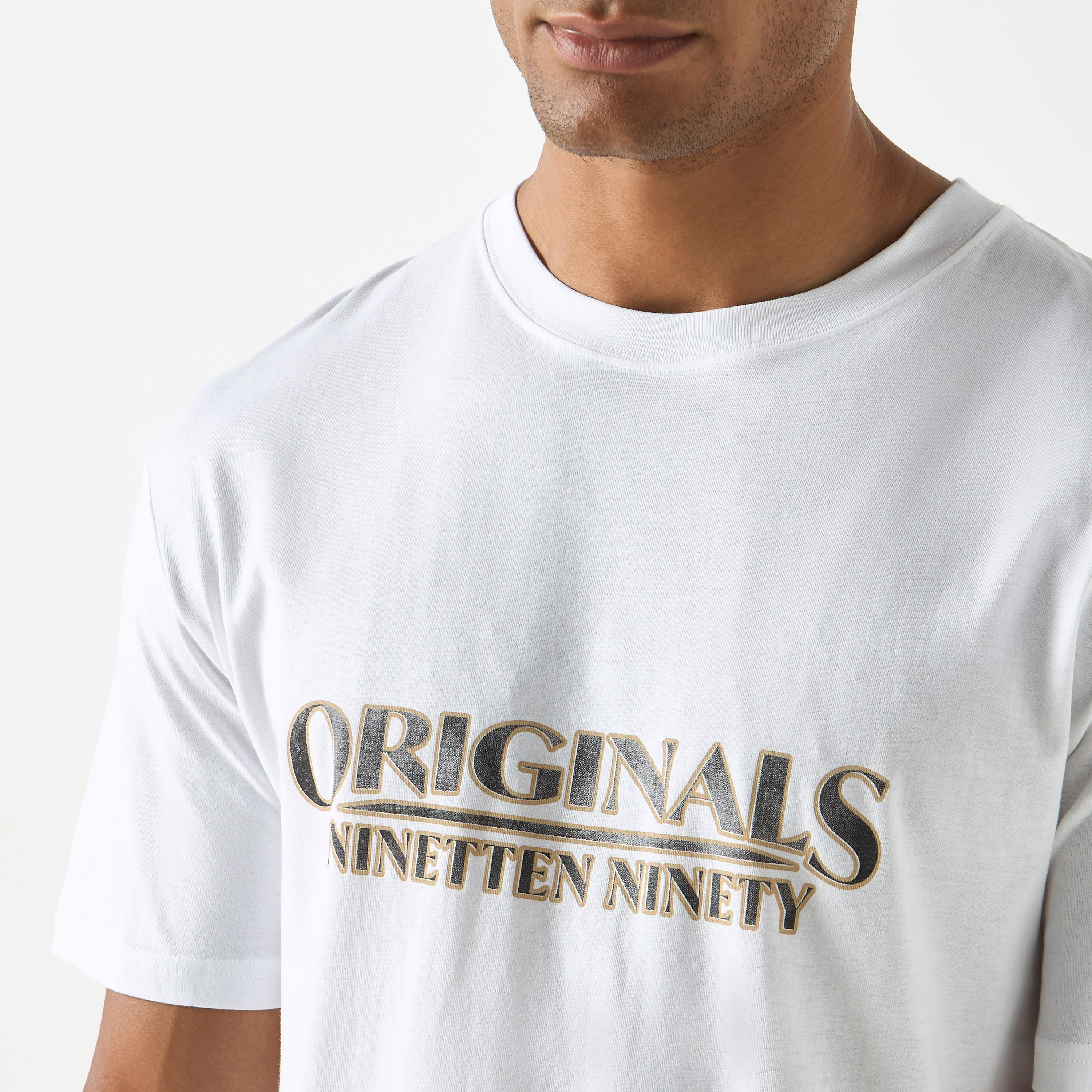 تي شيرت من جاك آند جونز مع مطبوع بأكمام قصيرة و ياقة مستديرة-men-clothing-tshirtsandpolos-tshirts-image-8