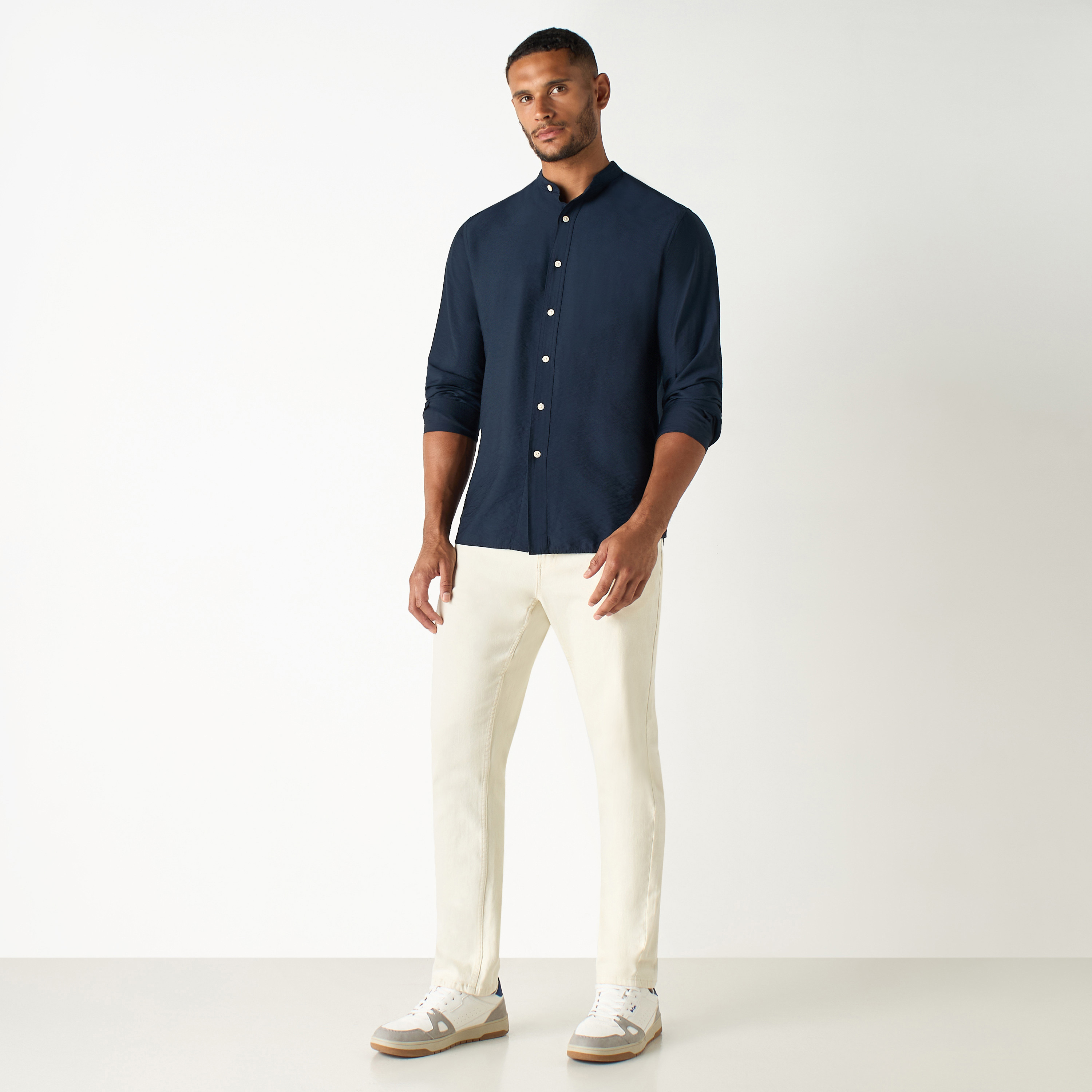 قميص سادة بأكمام طويلة من جاك آند جونز-men-clothing-shirts-image-2