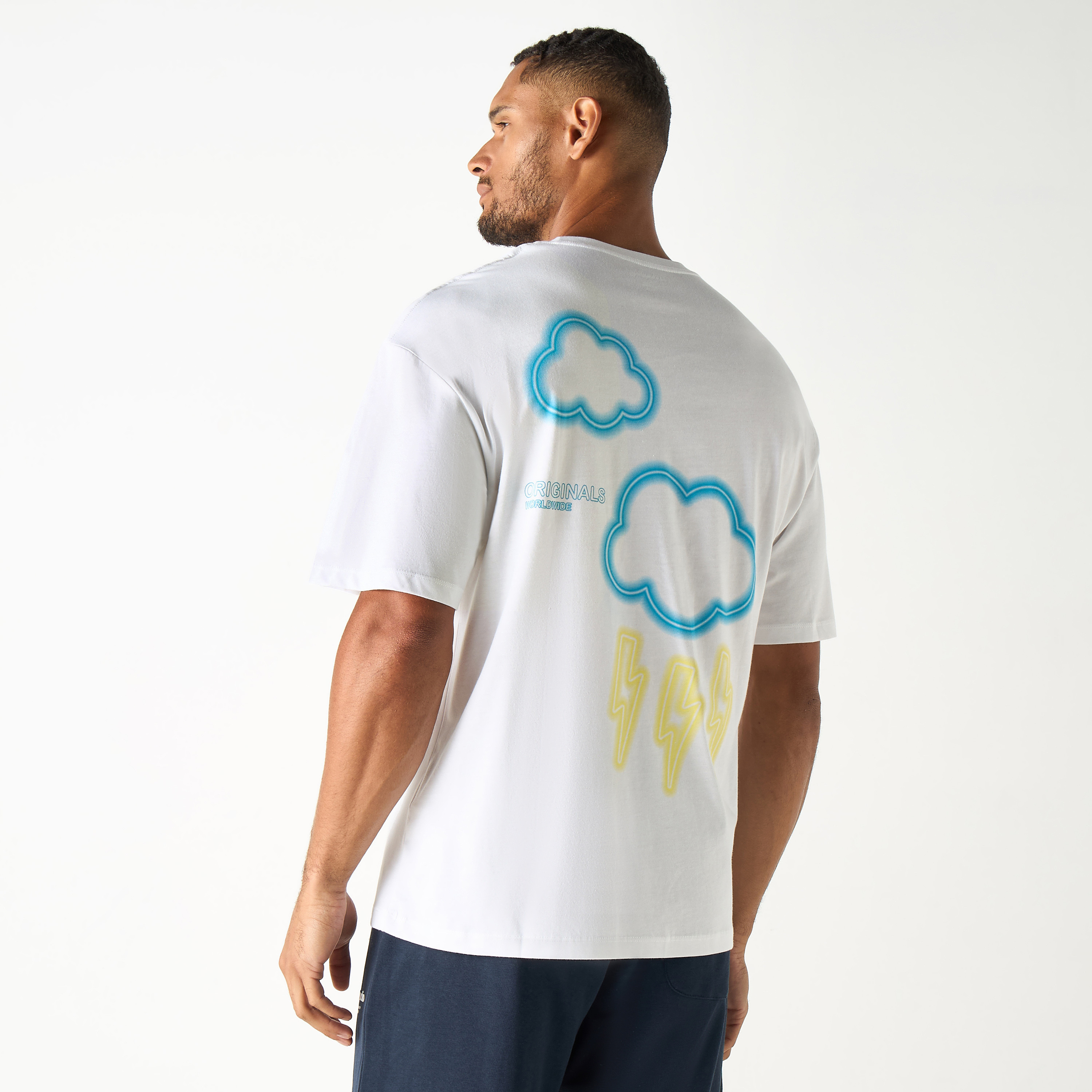 تيشيرت بأكمام قصيرة وياقة دائرية وطبعات من جاك آند جونز-men-clothing-tshirtsandpolos-tshirts-image-15