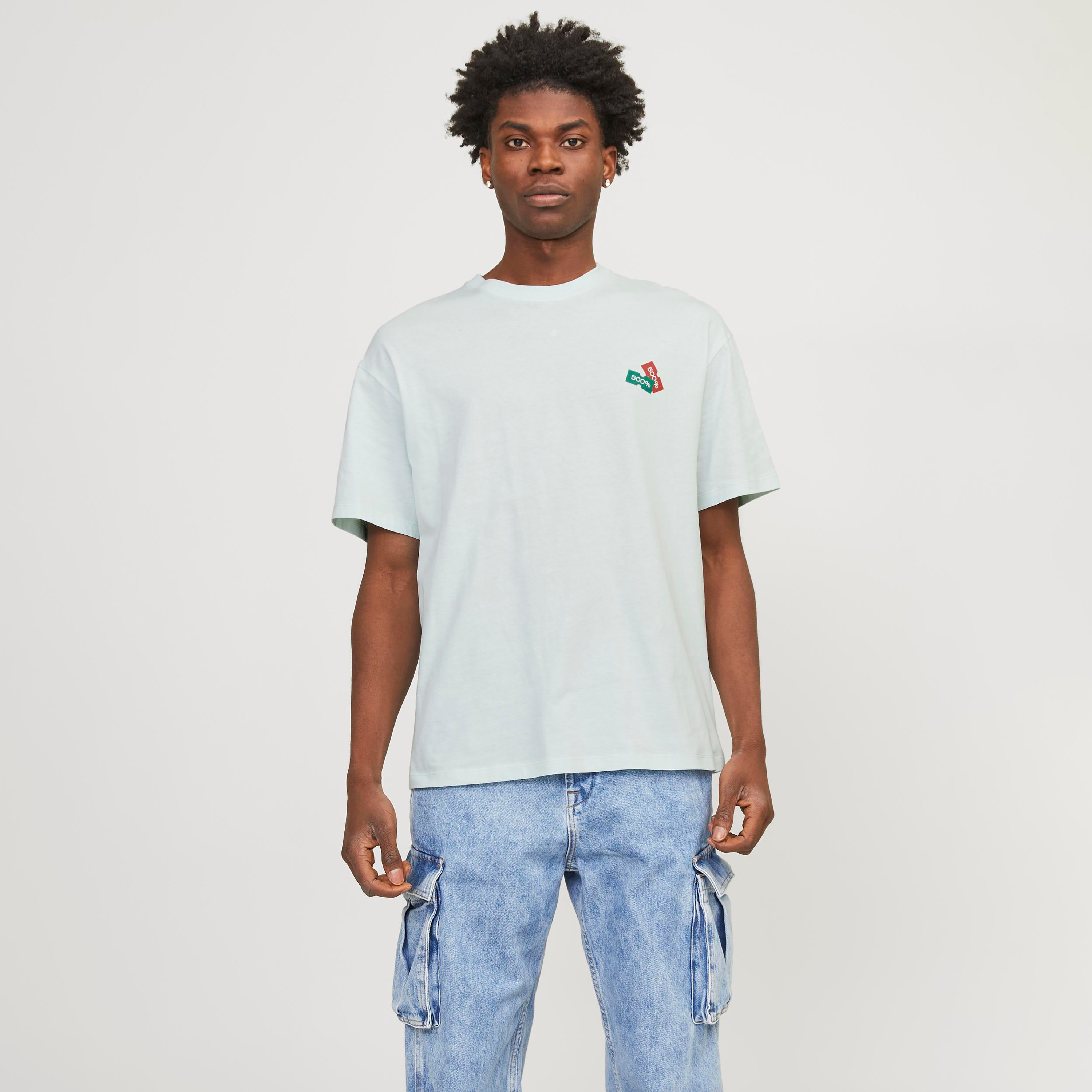تي شيرت من جاك آند جونز مع مطبوع بأكمام قصيرة و ياقة مستديرة ذو كبير الحجم-men-clothing-tshirtsandpolos-tshirts-image-9