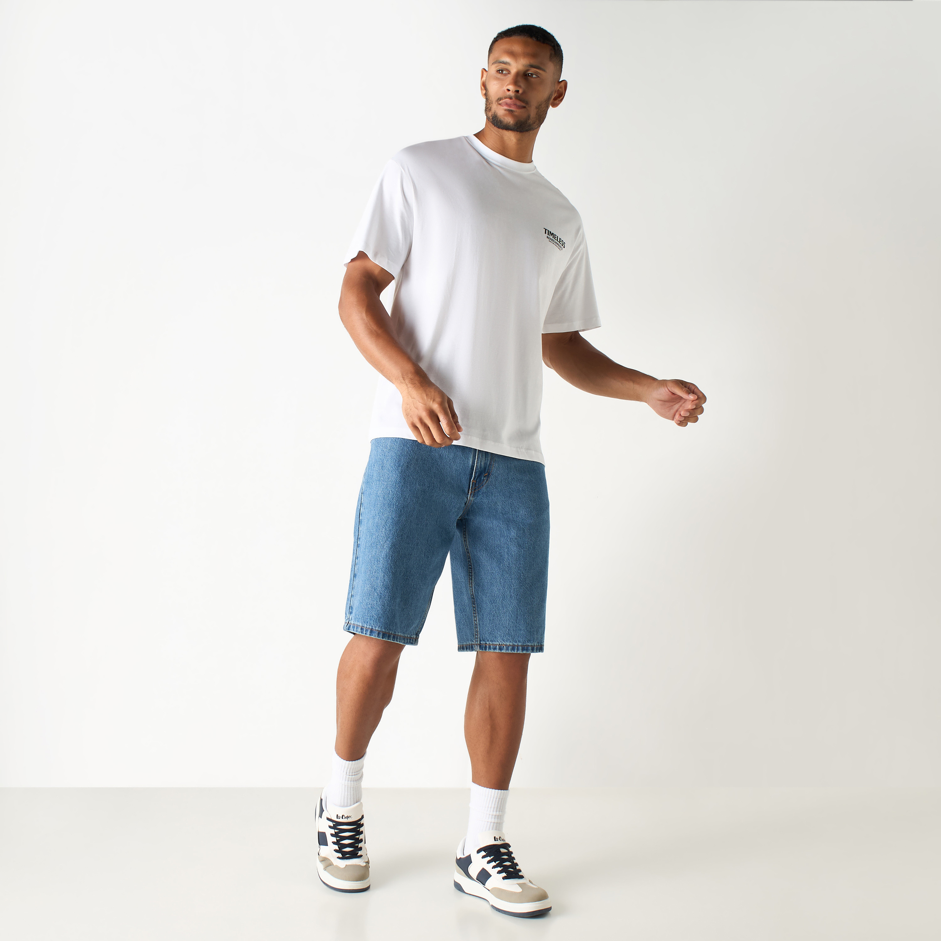 تيشيرت بطبعة جرافيك وياقة دائرية وأكمام قصيرة من جاك آند جونز-men-clothing-tshirtsandpolos-tshirts-image-10