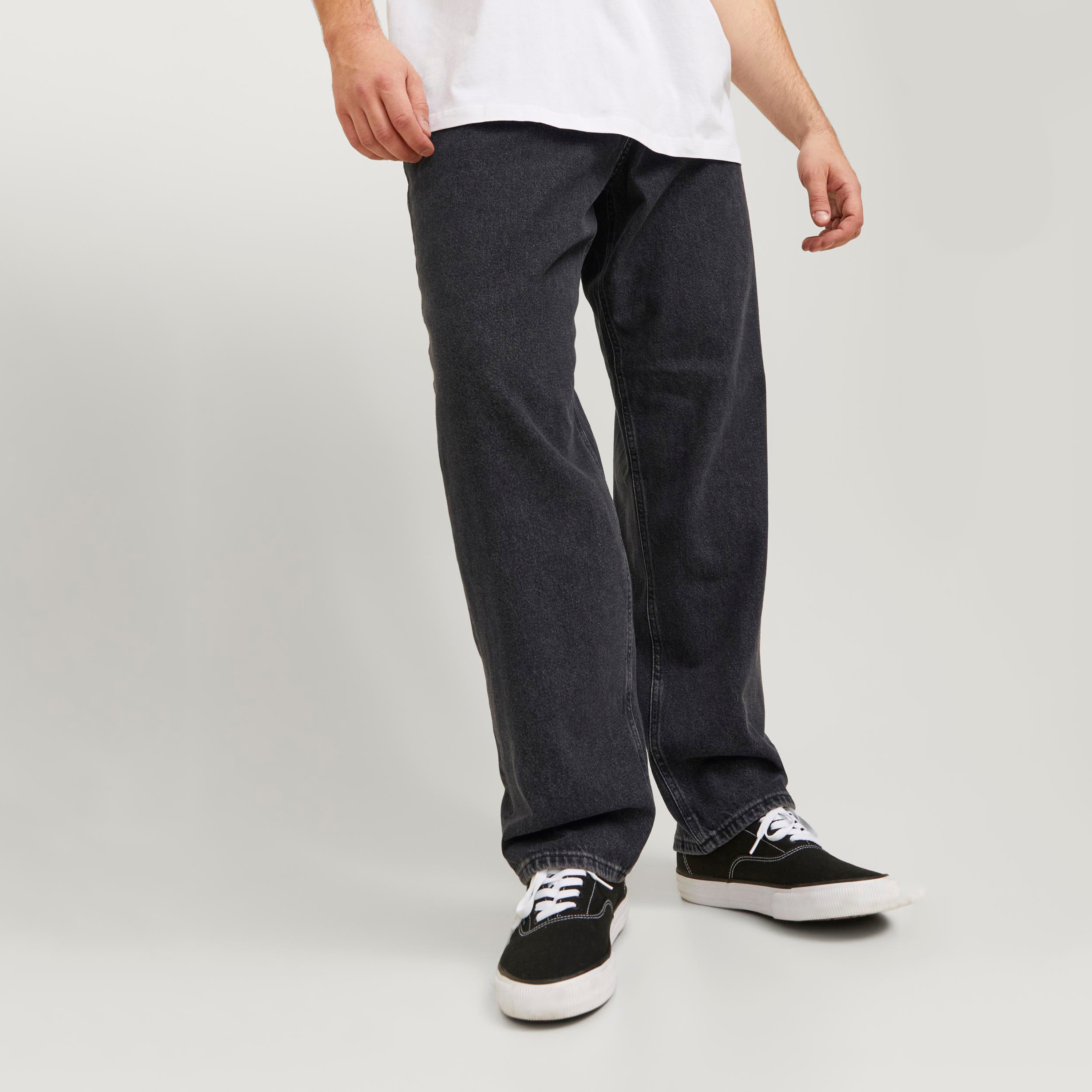 Jack & Jones Plus Size Black Loose Fit High-Rise Five-Pocket Jeans-men-clothing-jeans-image-6