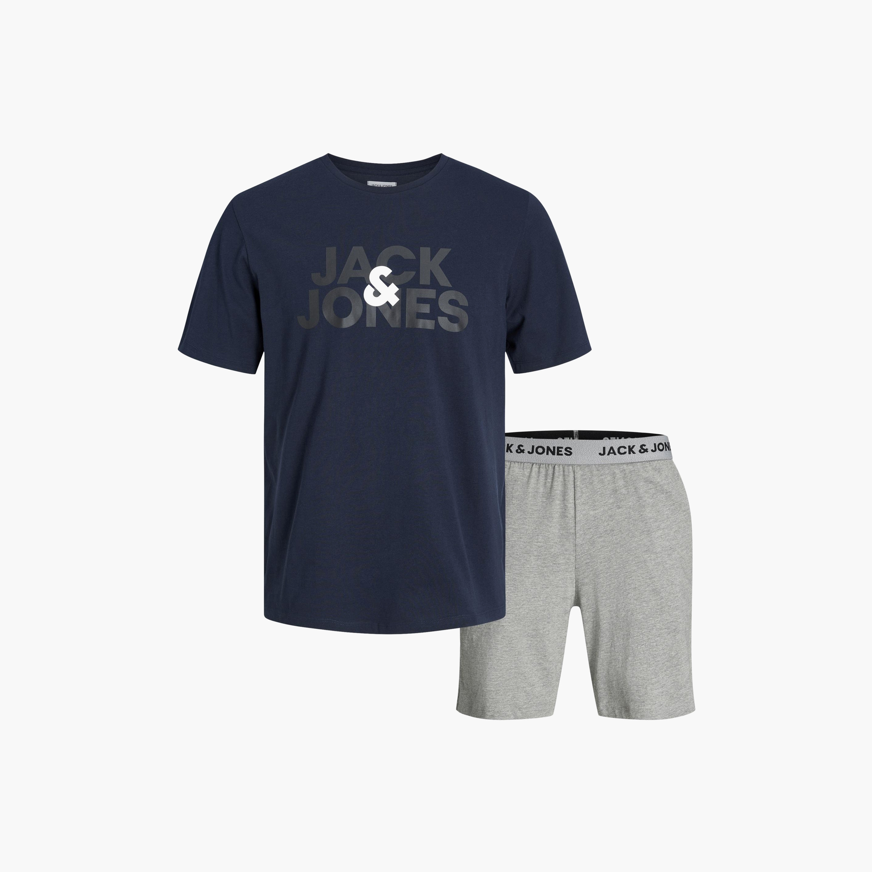 طقم قطعتين من تي شيرت وشورت بأكمام قصيرة وياقة دائرية وشعار من جاك آند جونز-men-clothing-nightwear-sets-image-1