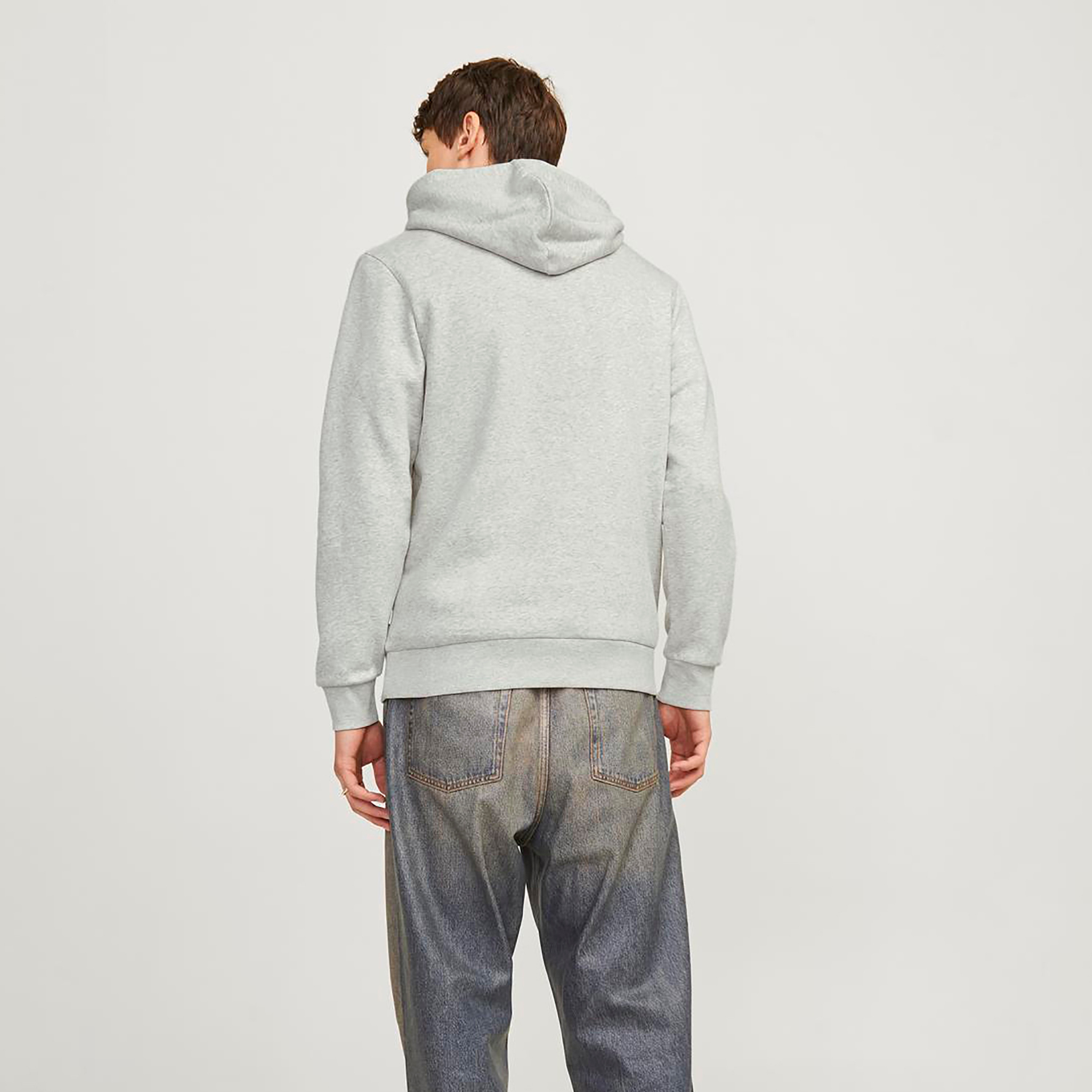 هودي بأكمام طويلة وشعار  من جاك آند جونز-men-winterwear-hoodiesandsweatshirts-image-12