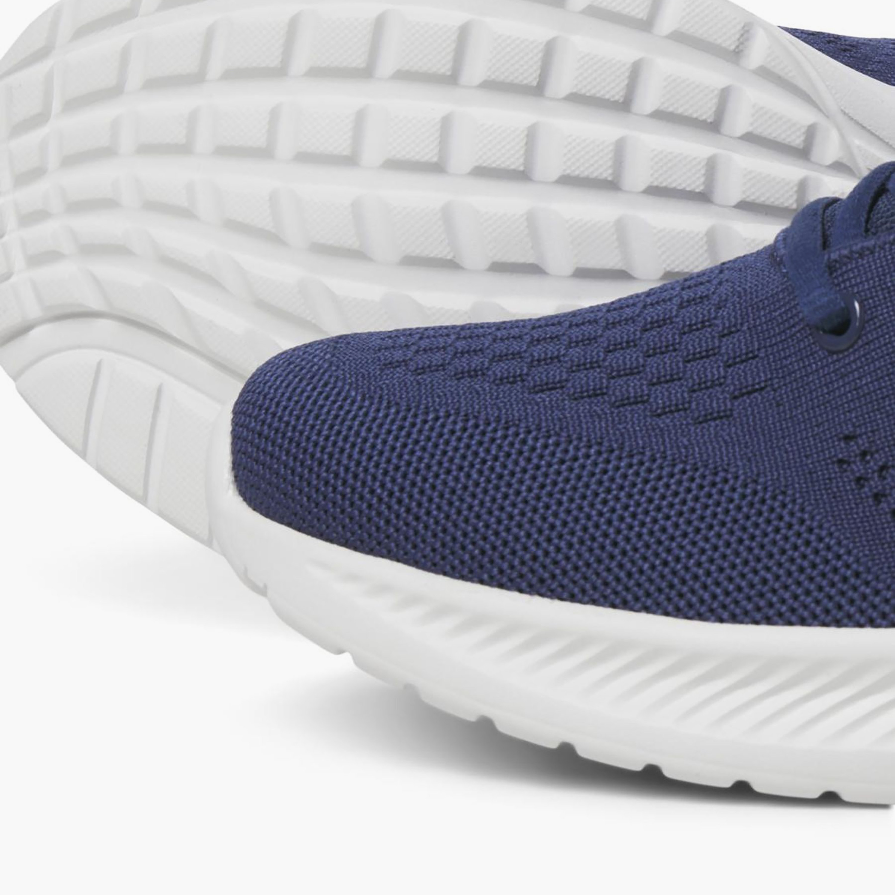 حذاء رياضي رجالي برباط علوي منخفض من جاك آند جونز | 12255906-men-shoes-sneakers-image-2