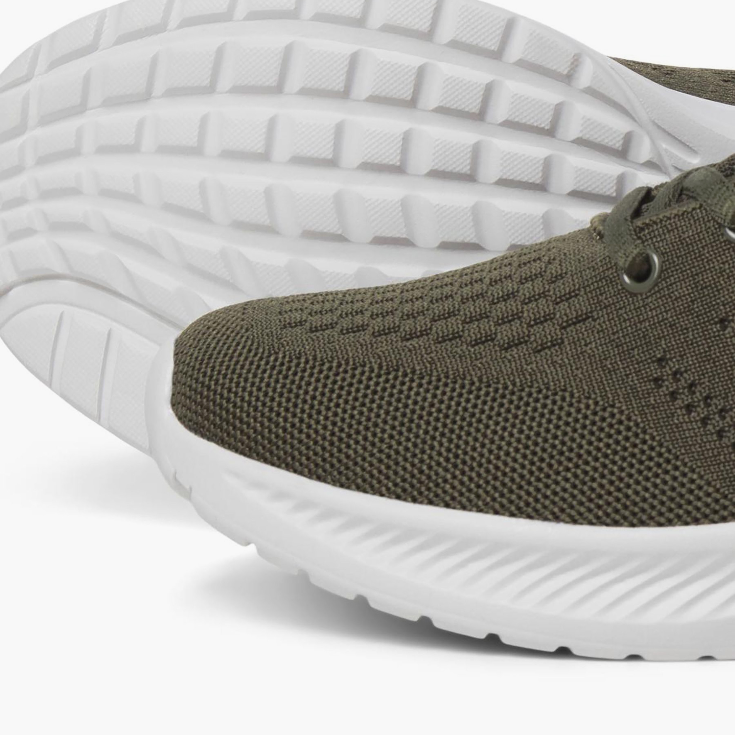 حذاء رياضي رجالي برباط علوي منخفض من جاك آند جونز | 12255906-men-shoes-sneakers-image-8