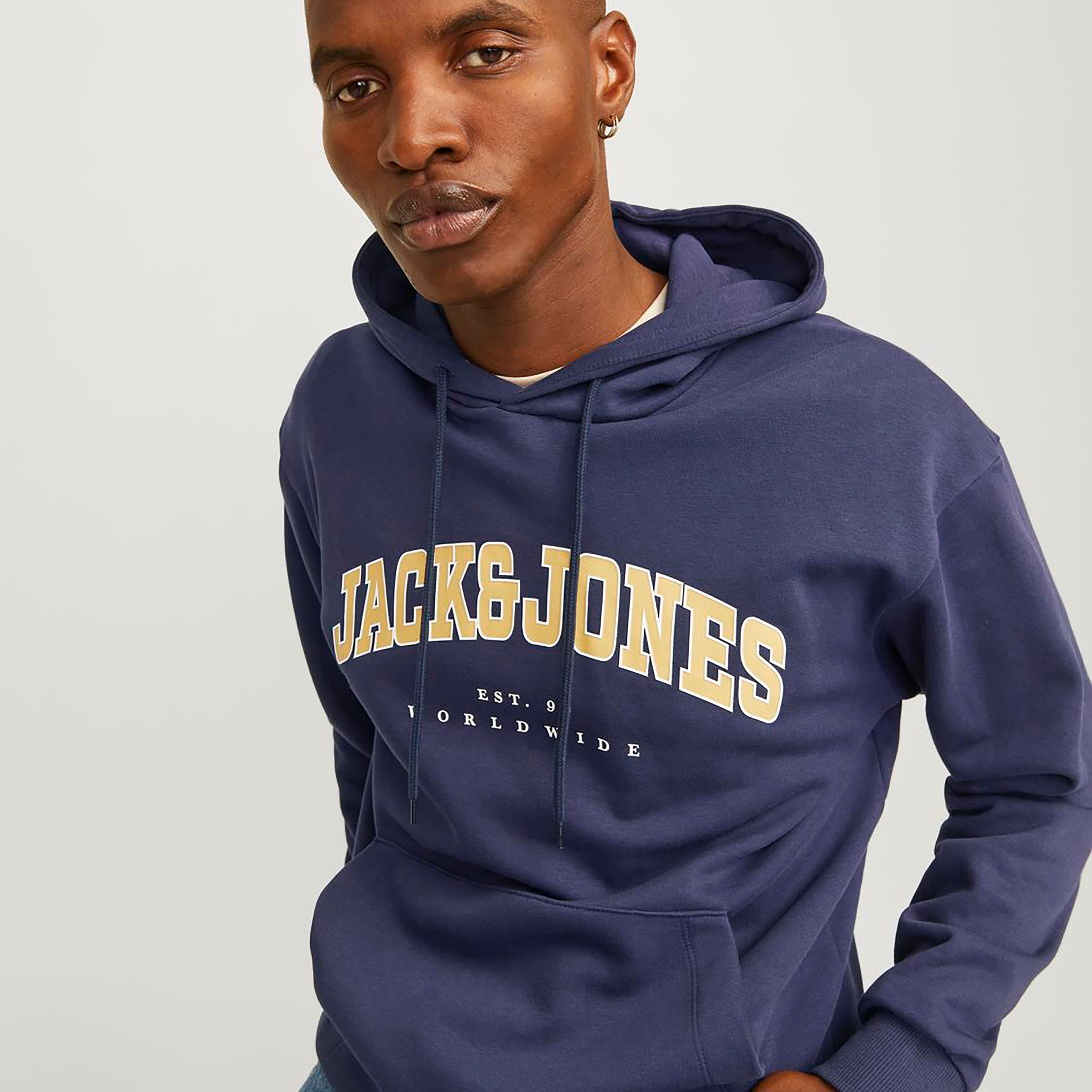 هوديي رجالي بأكمام طويلة وشعار جاك آند جونز-men-winterwear-hoodiesandsweatshirts-image-7