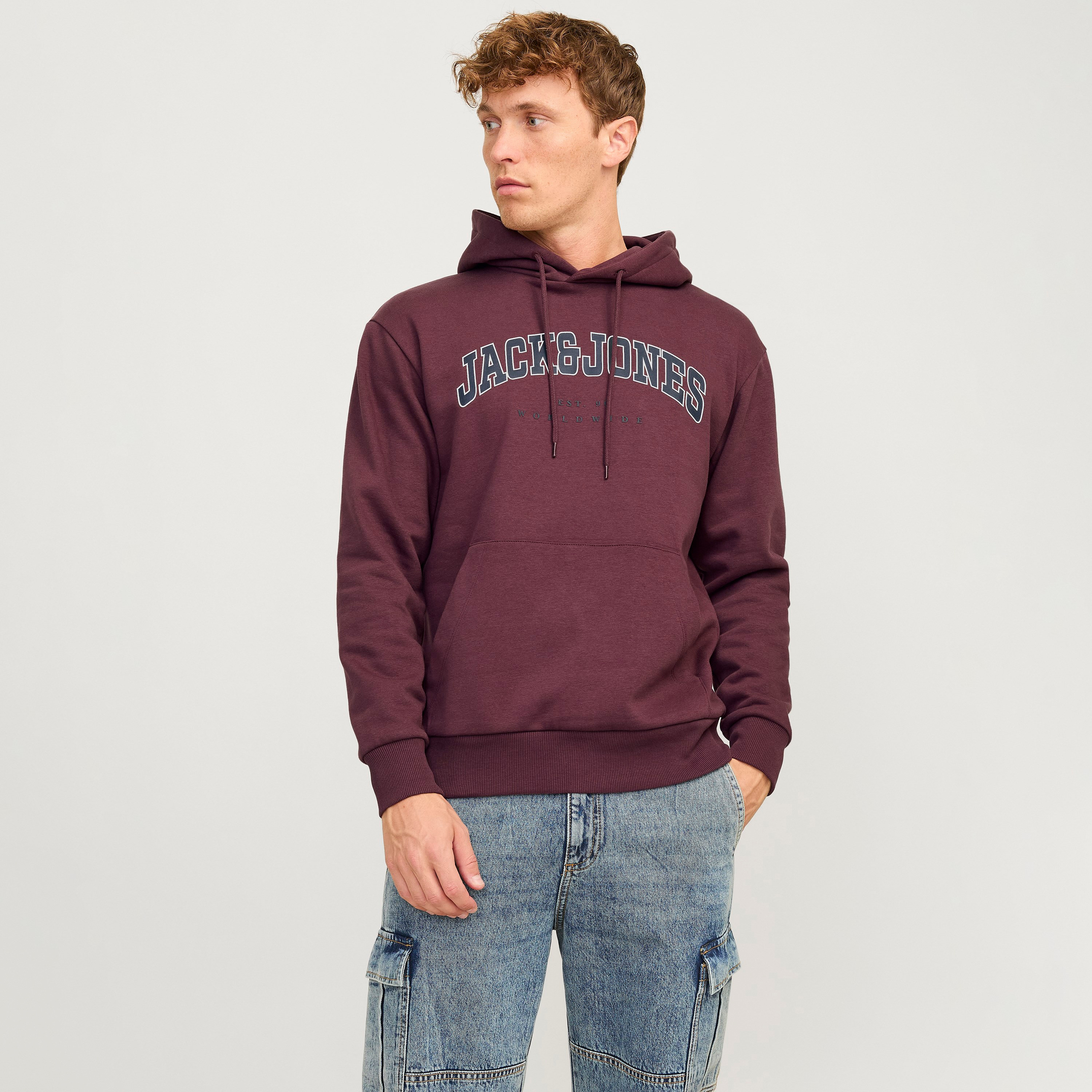 هوديي رجالي بأكمام طويلة وشعار جاك آند جونز-men-winterwear-hoodiesandsweatshirts-image-9