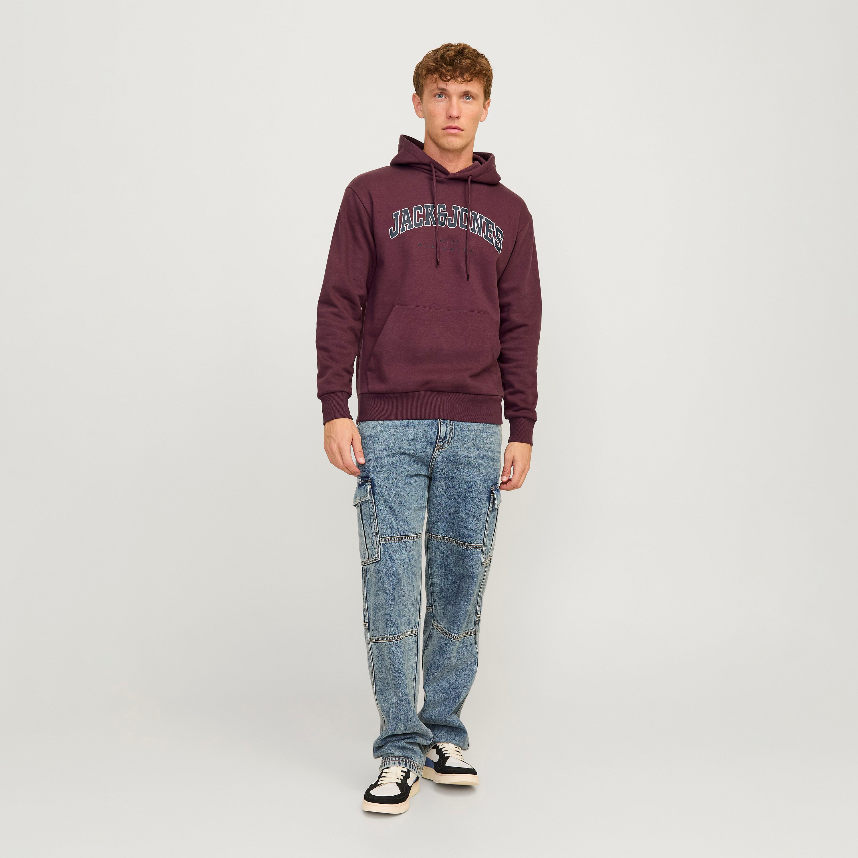 هوديي رجالي بأكمام طويلة وشعار جاك آند جونز-men-winterwear-hoodiesandsweatshirts-image-10