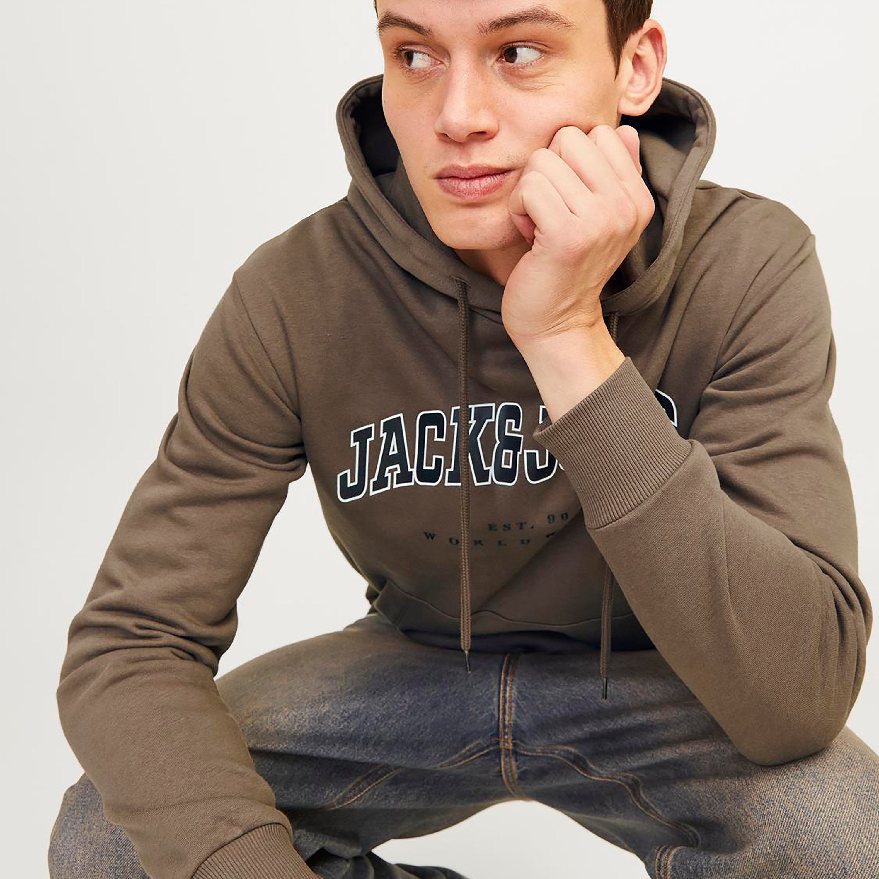 هوديي رجالي بأكمام طويلة وشعار جاك آند جونز-men-winterwear-hoodiesandsweatshirts-image-15