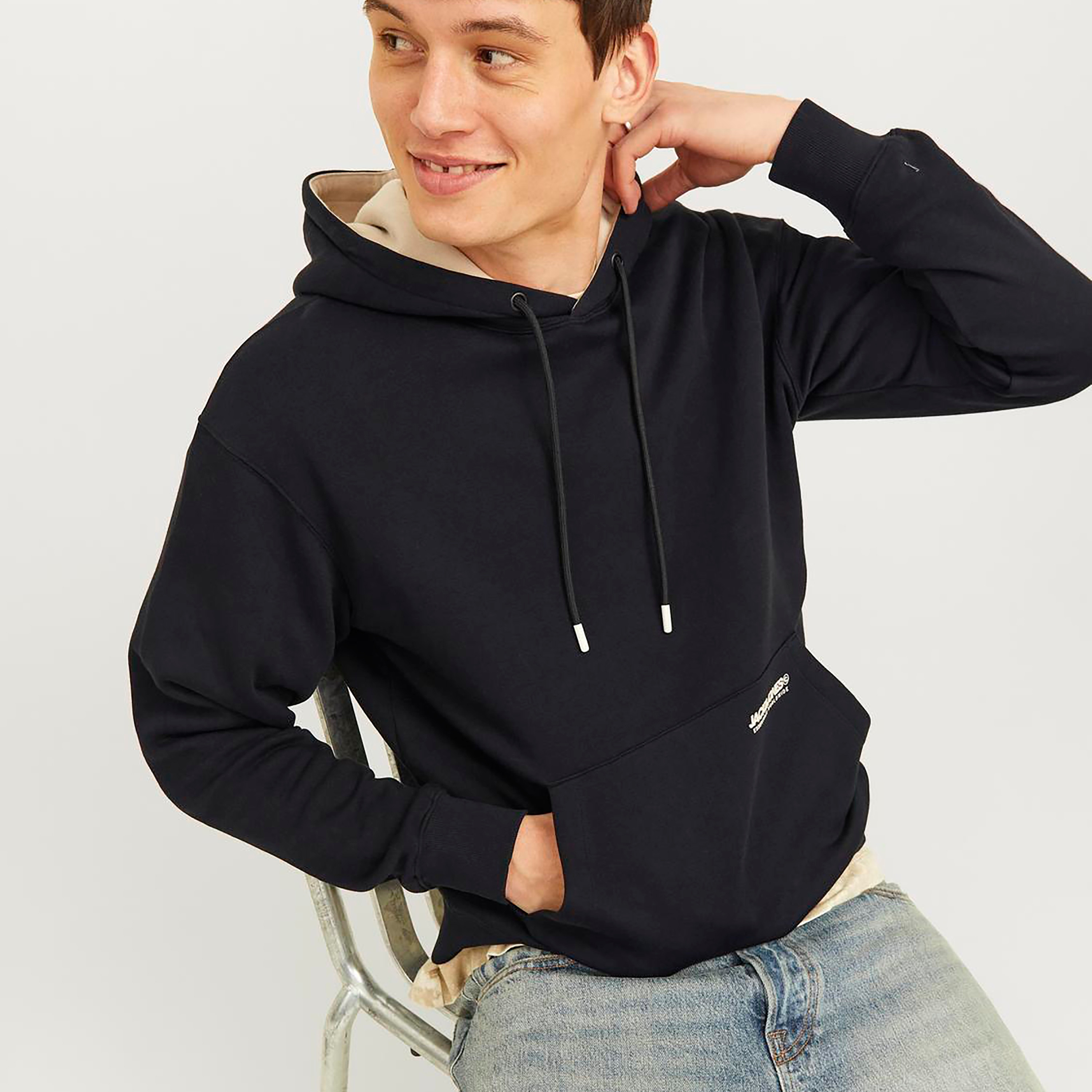 Jack & Jones Plain Long Sleeves Men's Hoodie-men-winterwear-hoodiesandsweatshirts-image-3