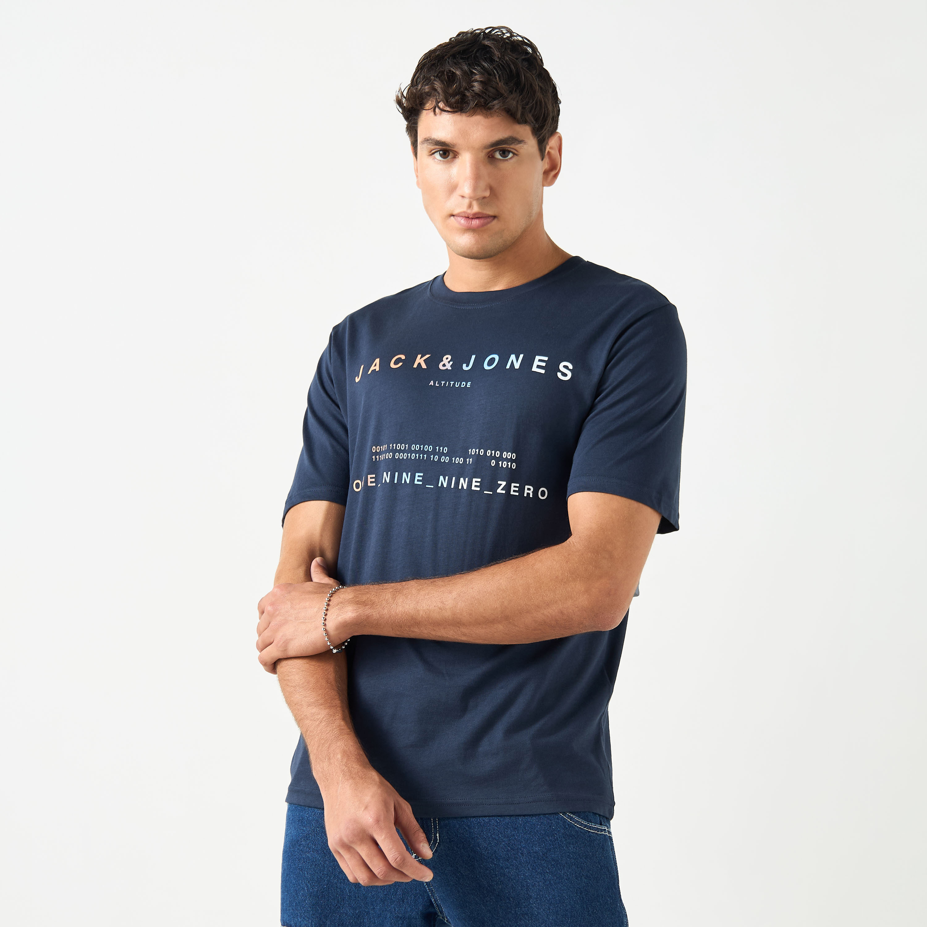 تي شيرت من جاك آند جونز مع مطبوع بأكمام قصيرة و ياقة مستديرة-men-clothing-tshirtsandpolos-tshirts-image-5