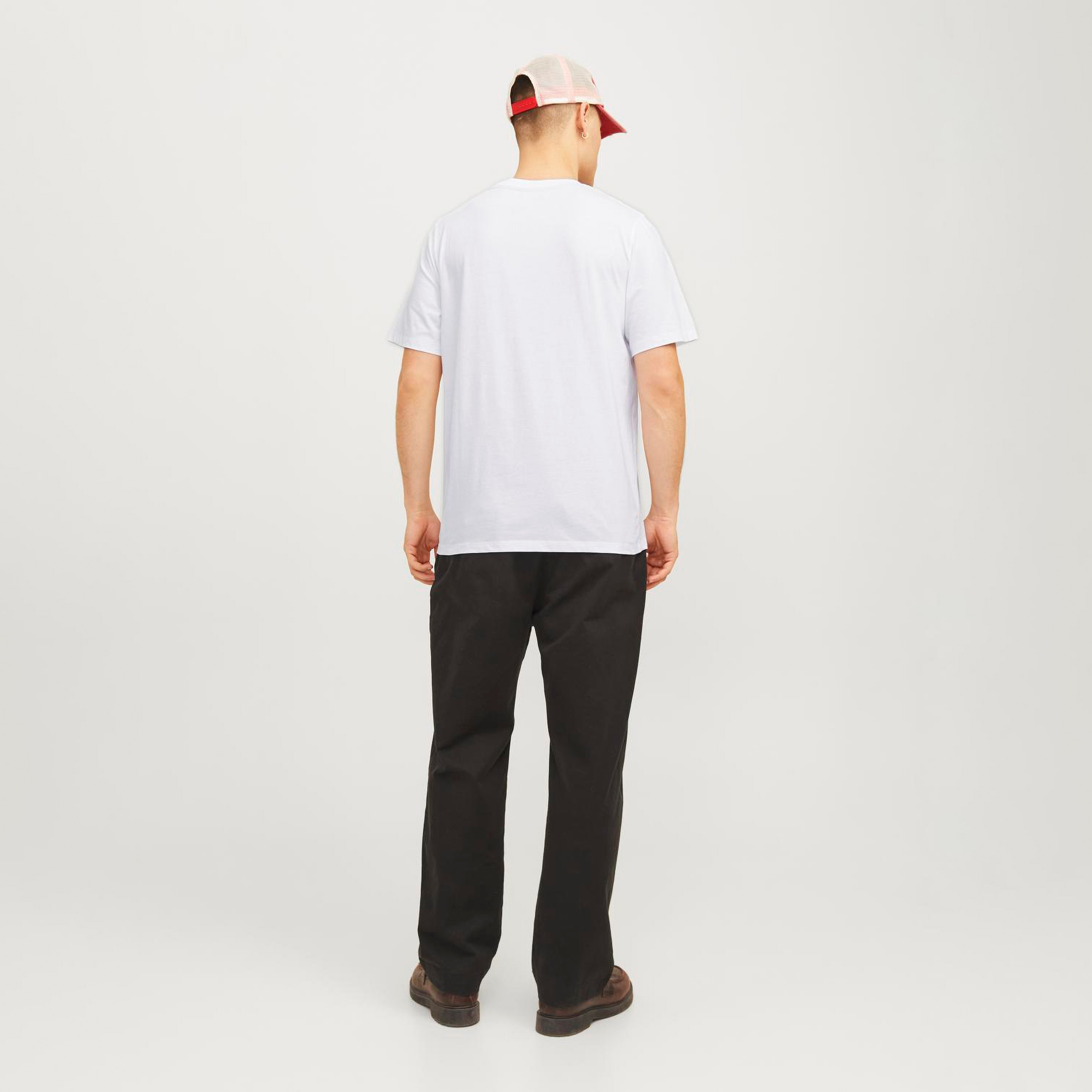 تيشيرت سادة بياقة دائرية وأكمام قصيرة من جاك آند جونز-men-clothing-tshirtsandpolos-tshirts-image-9