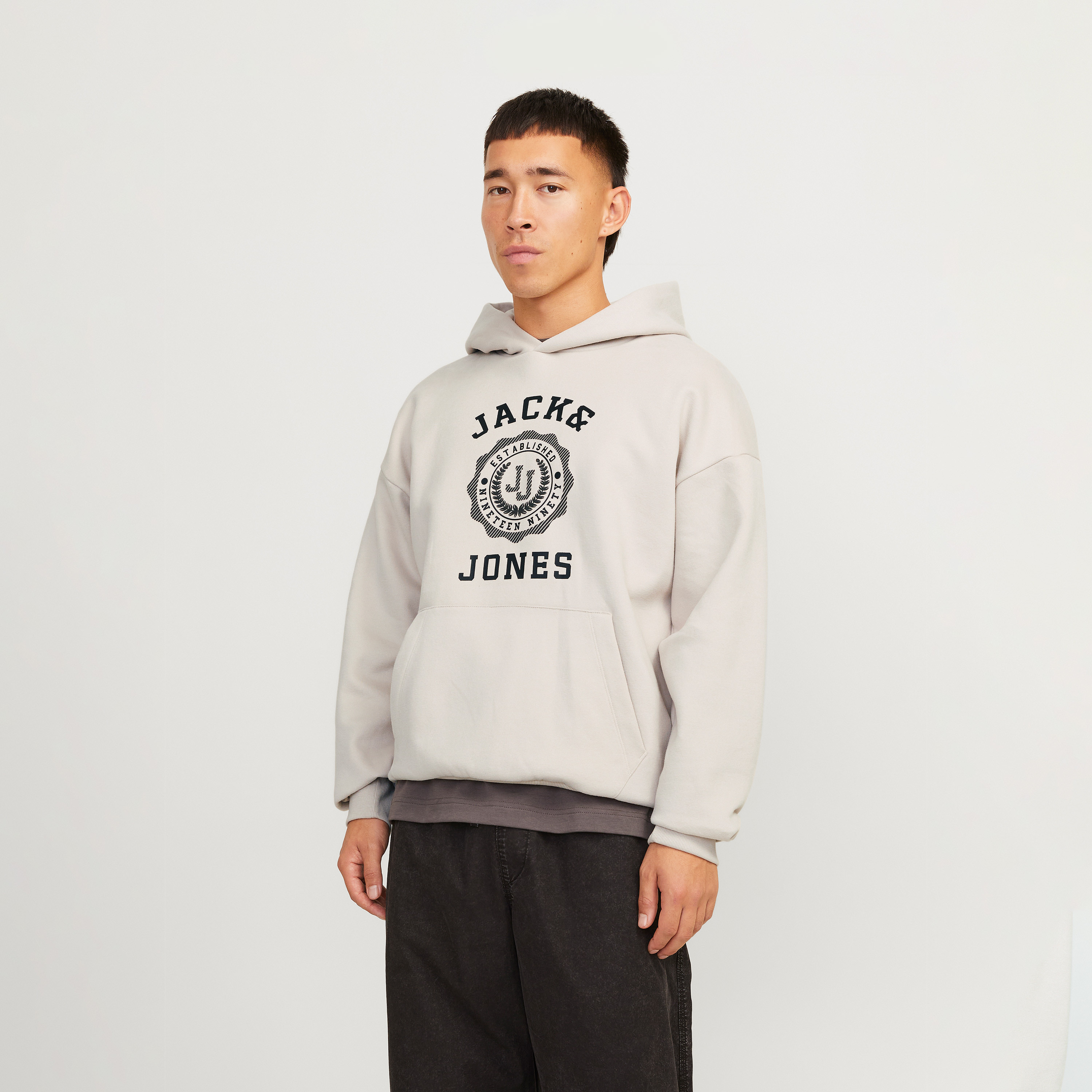 جاك & حونز-  هودي بأكمام طويلة بنقوش مع جيب كنغر-men-clothing-hoodiesandsweatshirts-image-1