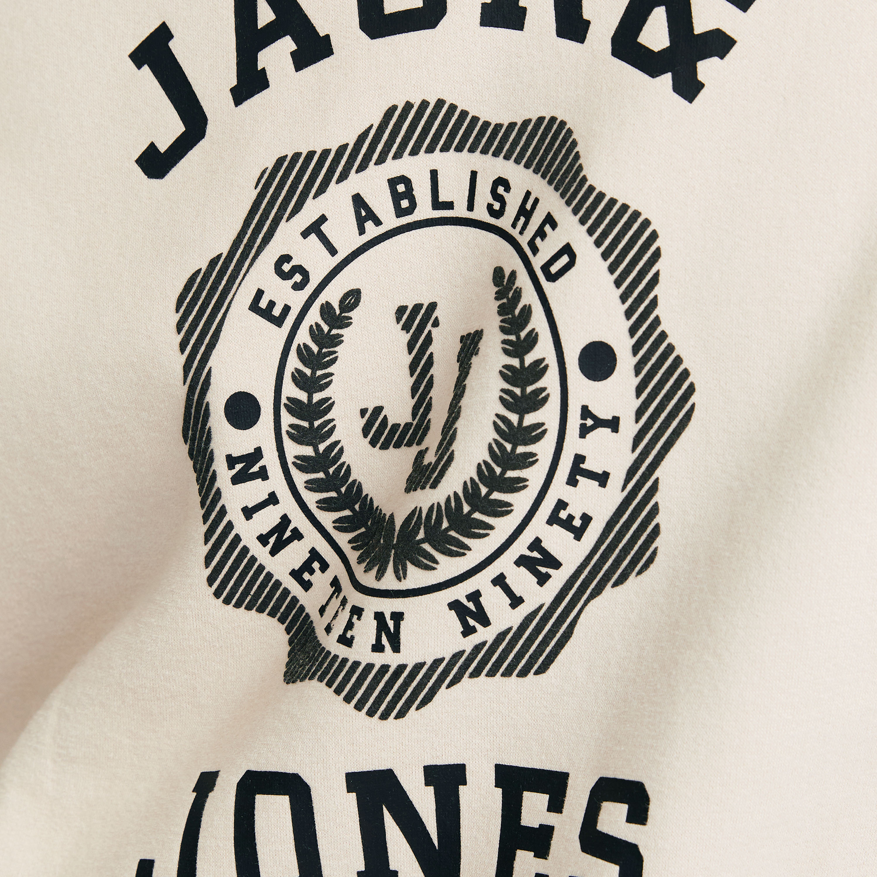 جاك & حونز-  هودي بأكمام طويلة بنقوش مع جيب كنغر-men-clothing-hoodiesandsweatshirts-image-6