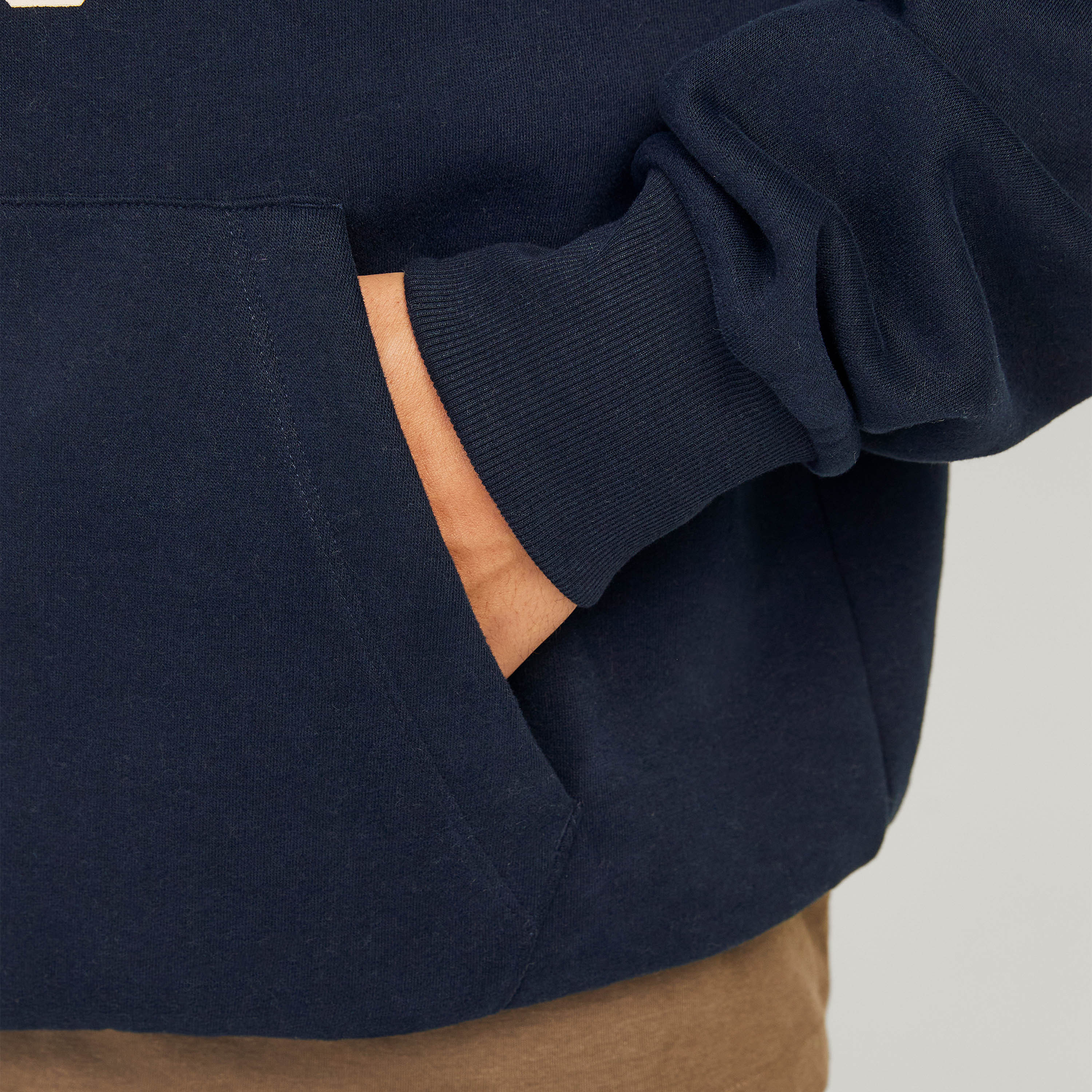 جاك & حونز-  هودي بأكمام طويلة بنقوش مع جيب كنغر-men-clothing-hoodiesandsweatshirts-image-12