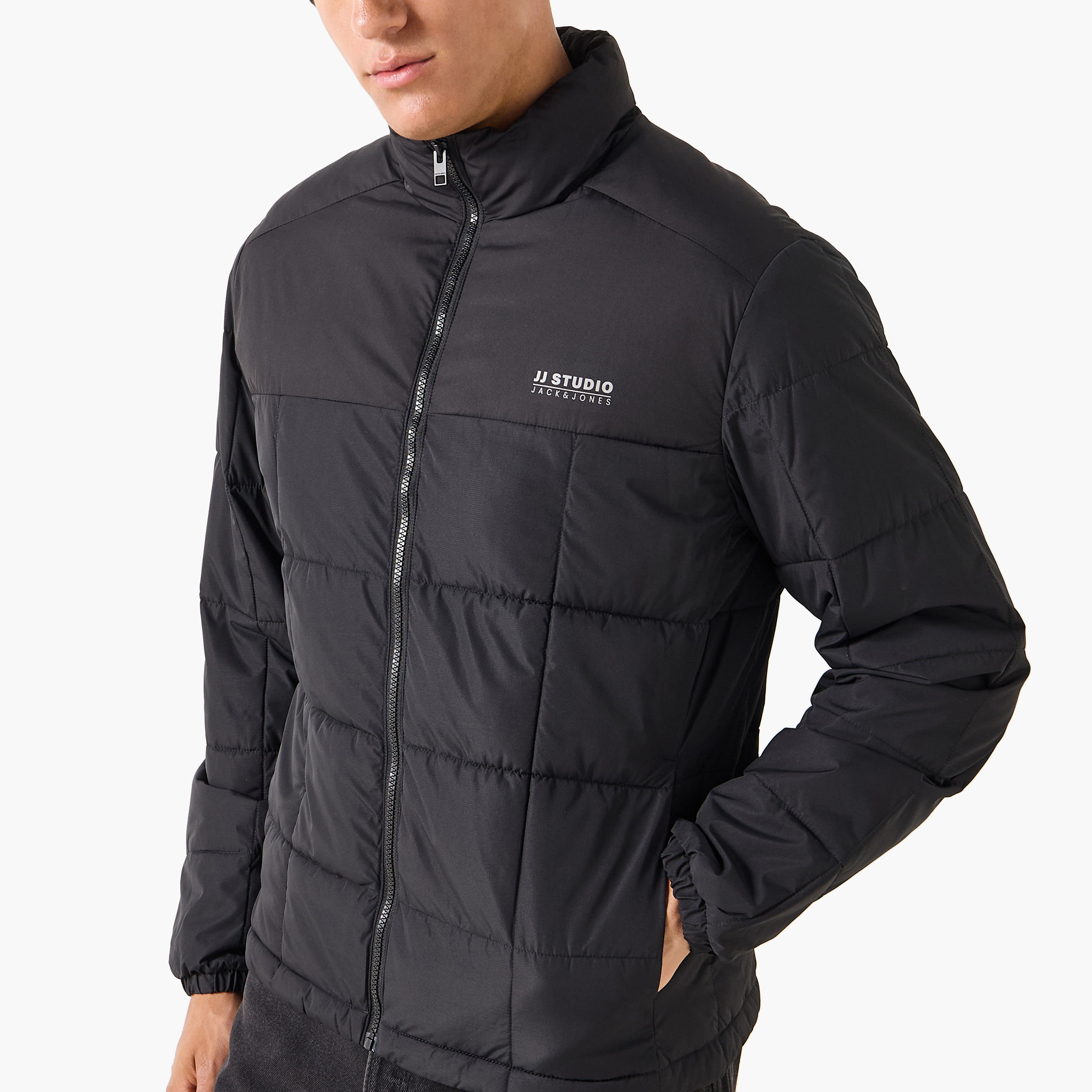 جاكيت رجالي مبطن بأكمام طويلة وياقة مرتفعة عادية من جاك أند جونز-men-clothing-jacketsandblazers-jackets-image-4