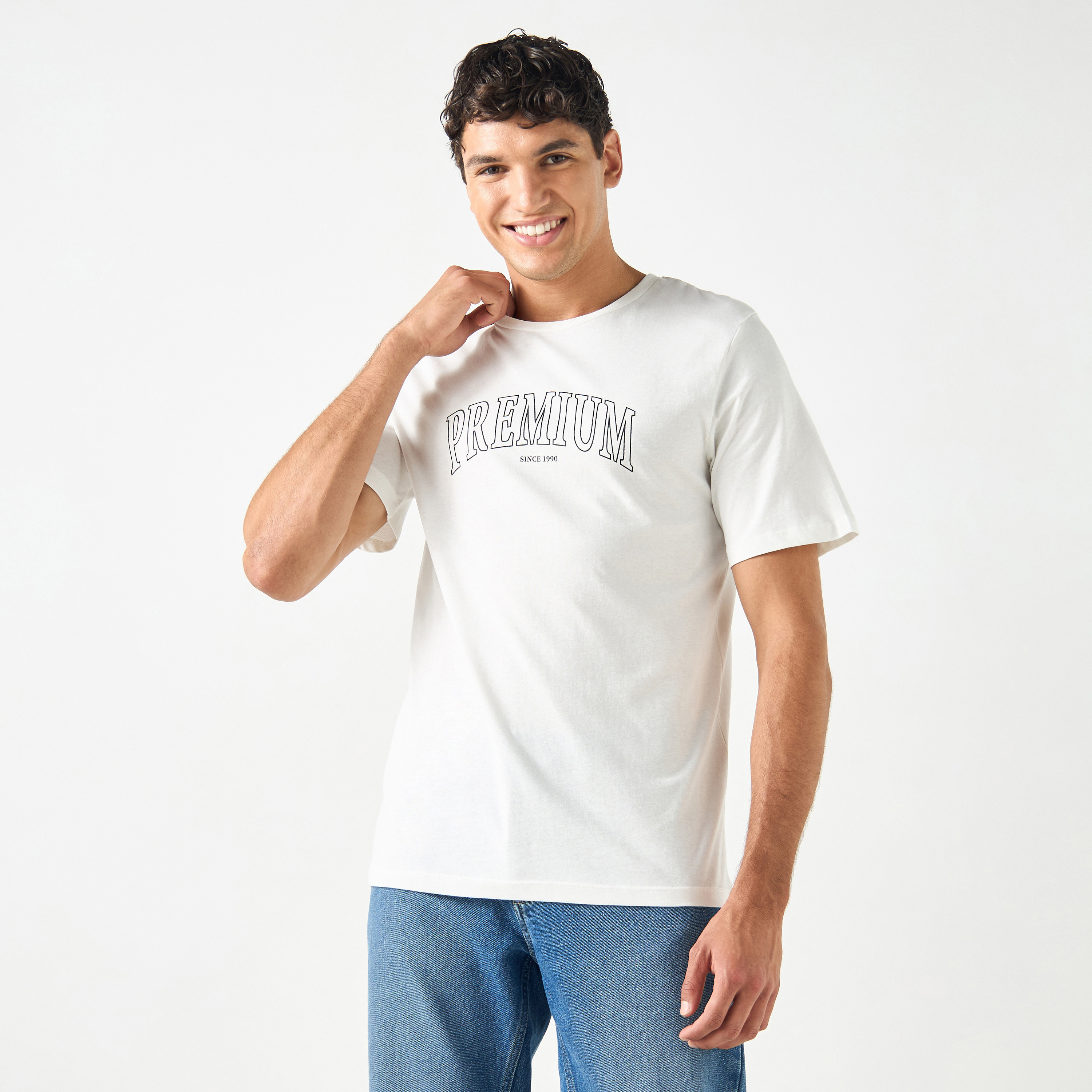 تي شيرت من جاك آند جونز مع مطبوع بأكمام قصيرة و ياقة مستديرة-men-clothing-tshirtsandpolos-tshirts-image-13