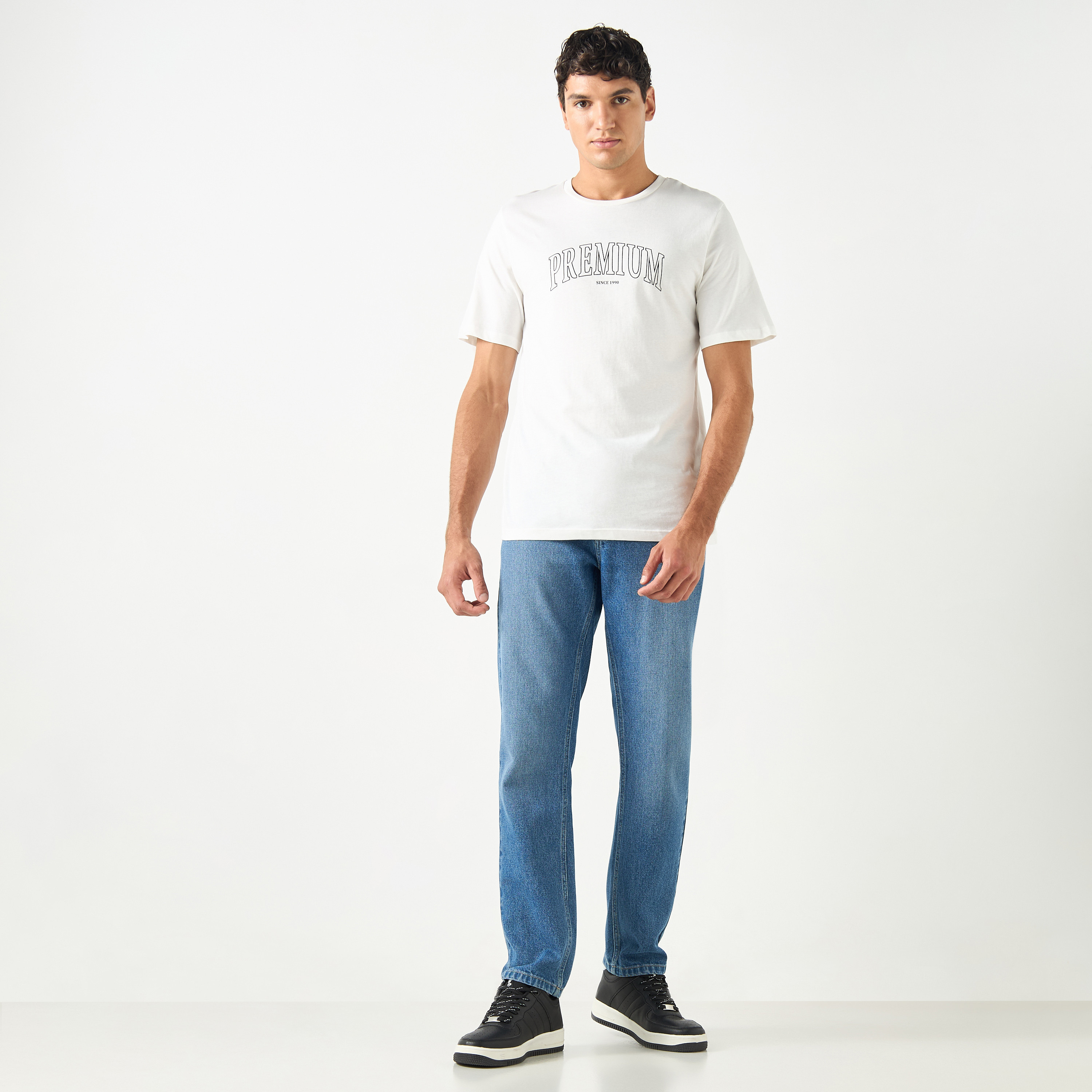 تي شيرت من جاك آند جونز مع مطبوع بأكمام قصيرة و ياقة مستديرة-men-clothing-tshirtsandpolos-tshirts-image-14