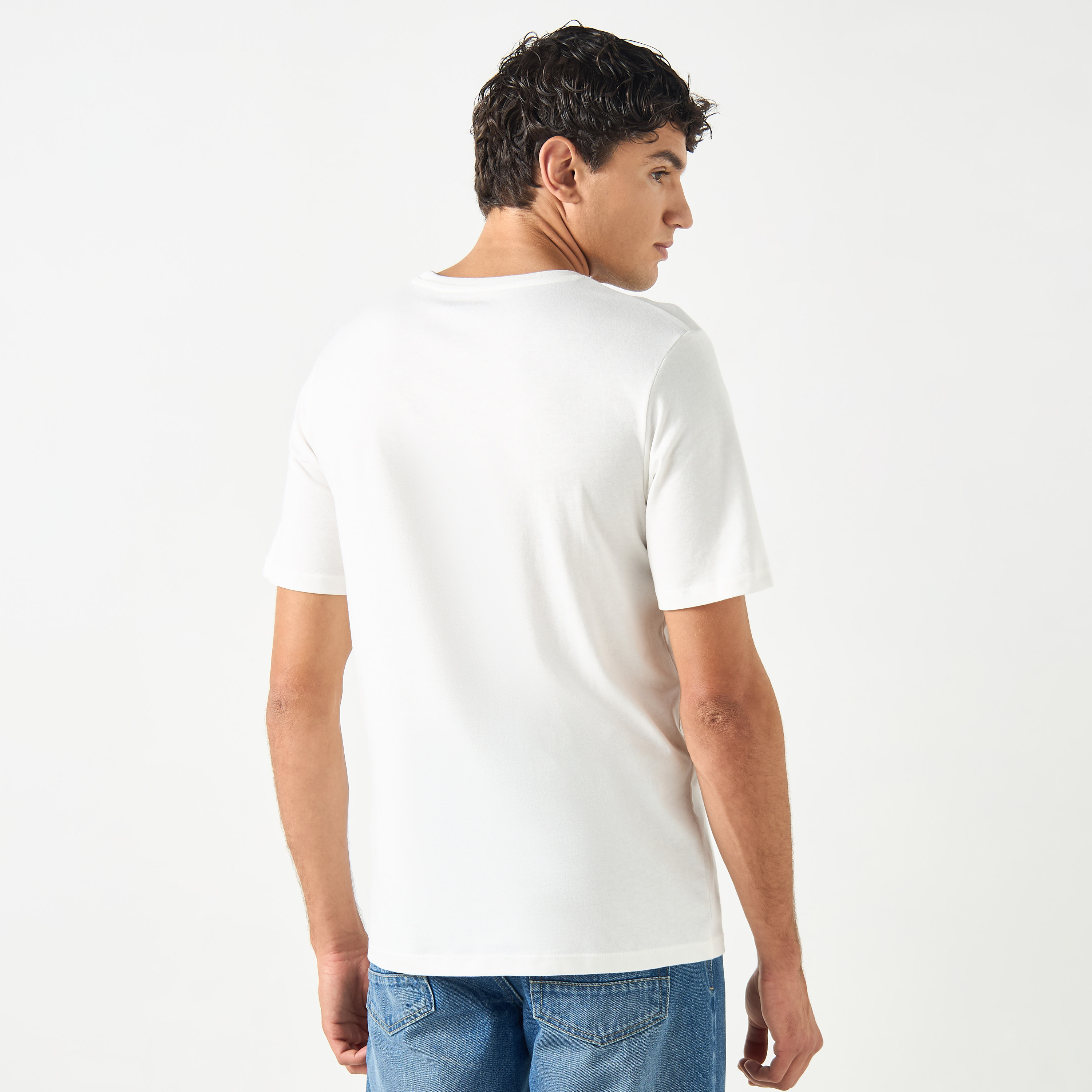 تي شيرت من جاك آند جونز مع مطبوع بأكمام قصيرة و ياقة مستديرة-men-clothing-tshirtsandpolos-tshirts-image-15