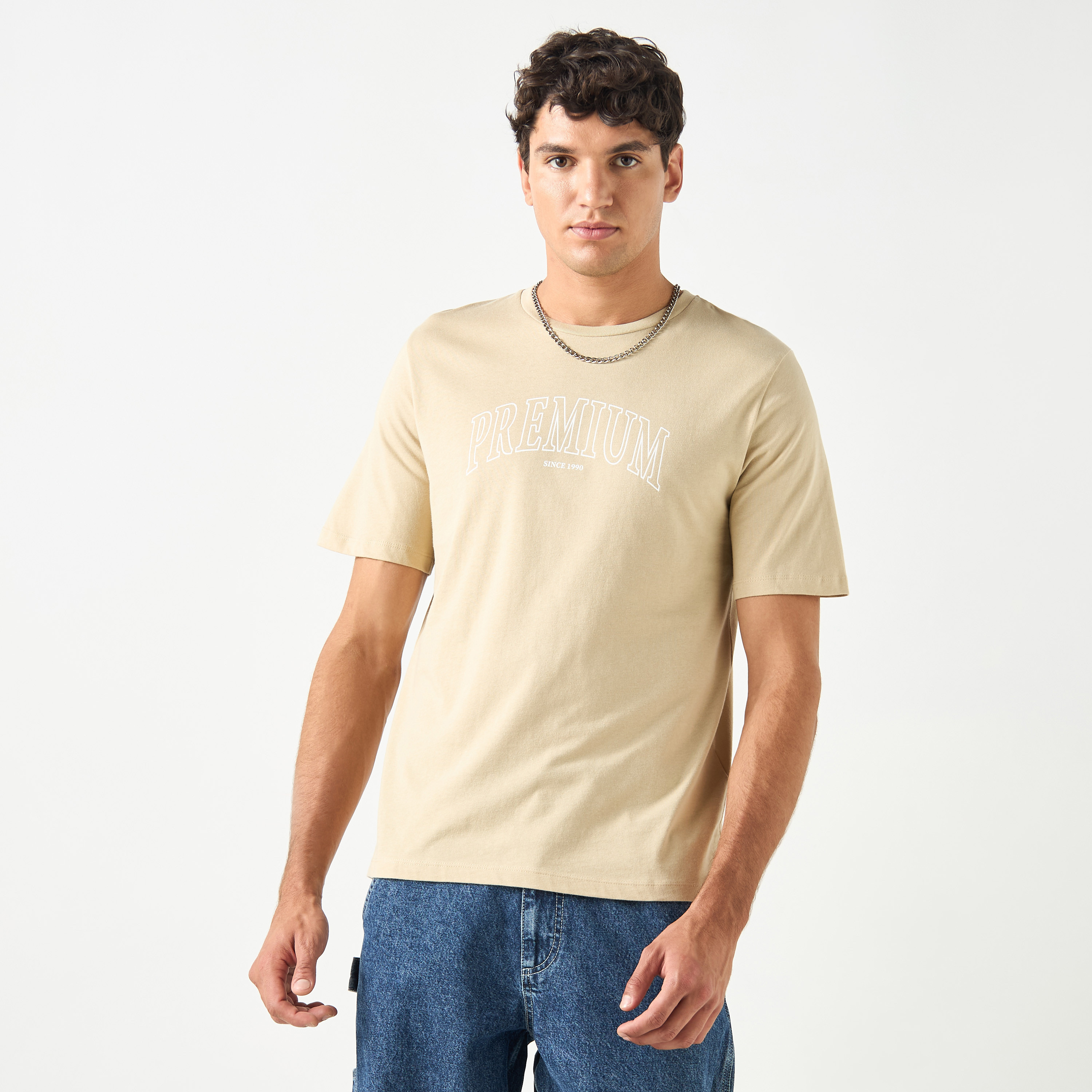 تي شيرت من جاك آند جونز مع مطبوع بأكمام قصيرة و ياقة مستديرة-men-clothing-tshirtsandpolos-tshirts-image-9