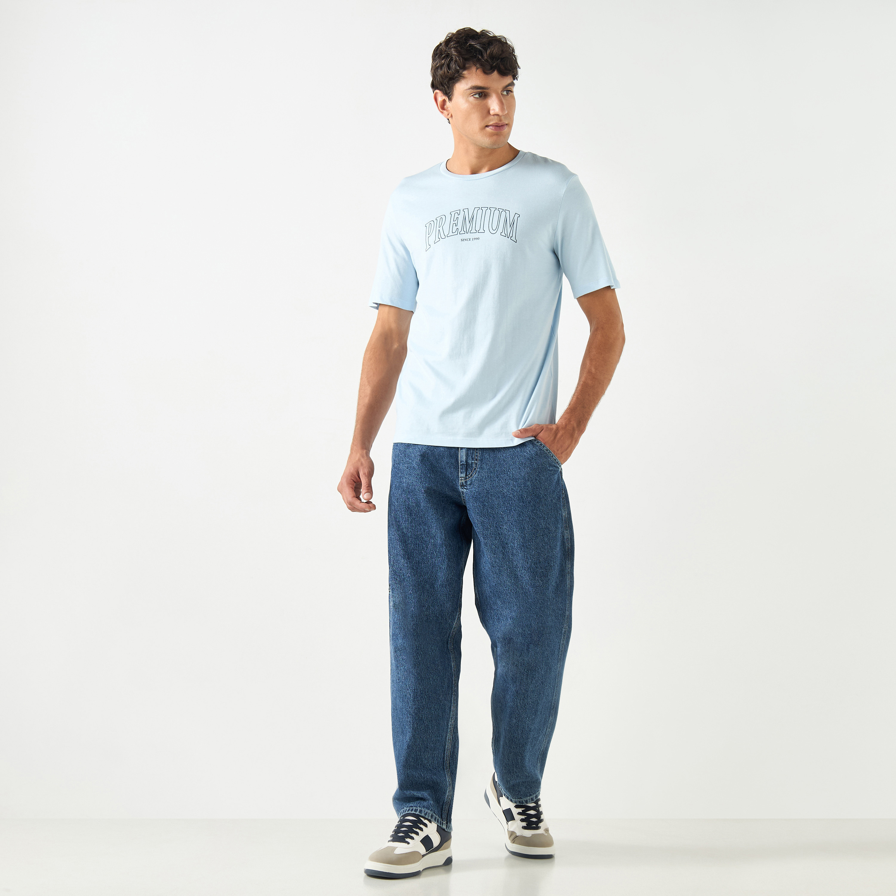 تي شيرت من جاك آند جونز مع مطبوع بأكمام قصيرة و ياقة مستديرة-men-clothing-tshirtsandpolos-tshirts-image-6