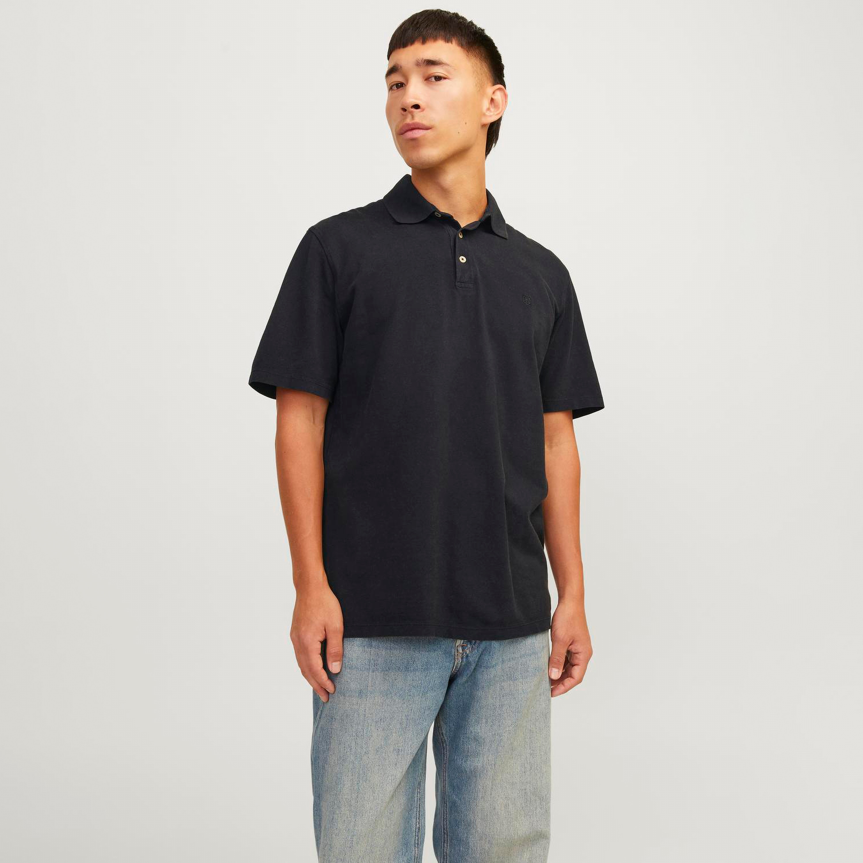 تيشيرت بولو بأكمام قصيرة وياقة سادة من جاك آند جونز-men-clothing-tshirtsandpolos-polos-image-1