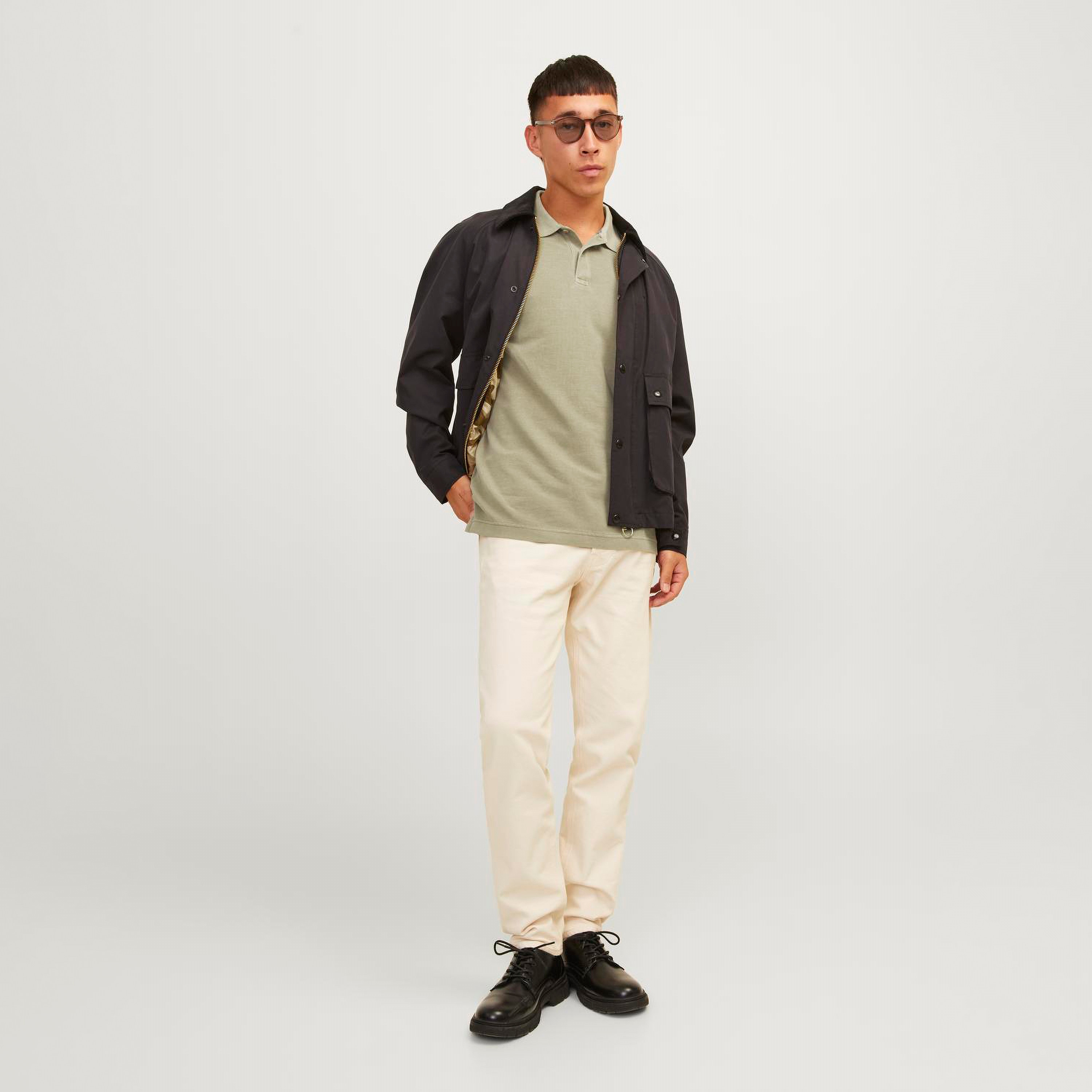 تيشيرت بولو بأكمام قصيرة وياقة سادة من جاك آند جونز-men-clothing-tshirtsandpolos-polos-image-14