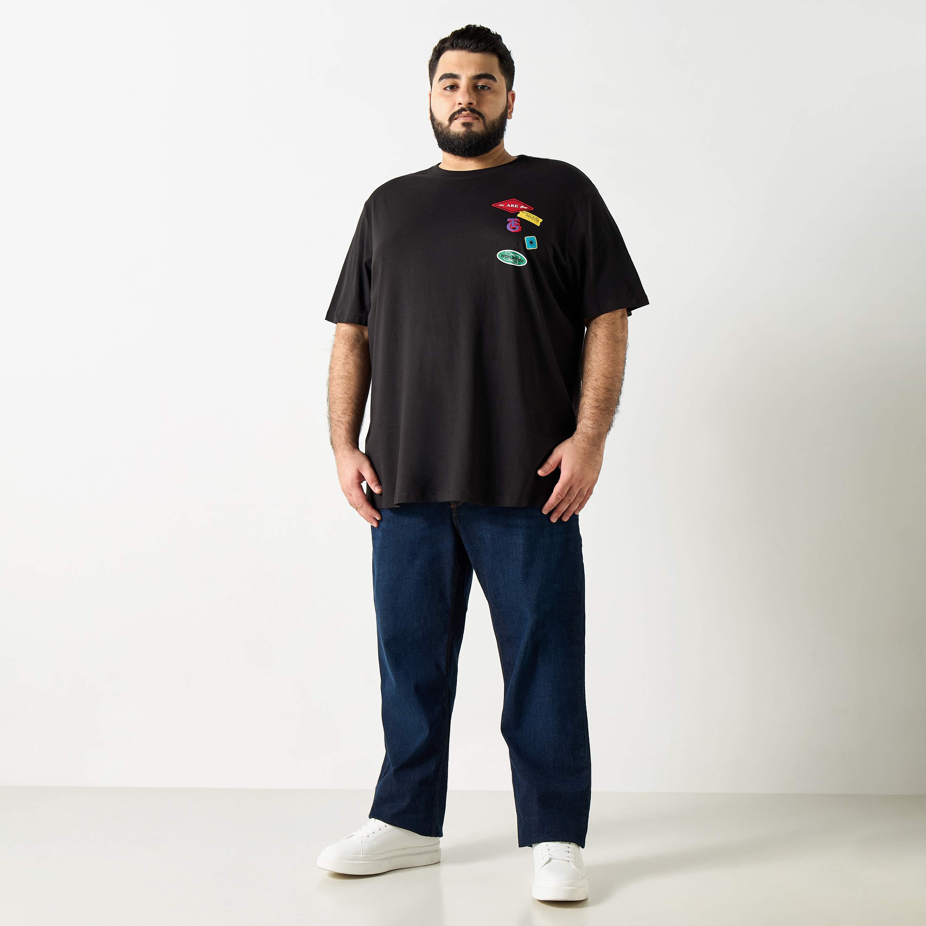 تي شيرت ذو مقاس كبير من جاك آند جونز ذو جرافيك بأكمام قصيرة و ياقة مستديرة-men-clothing-tshirtsandpolos-tshirts-image-3
