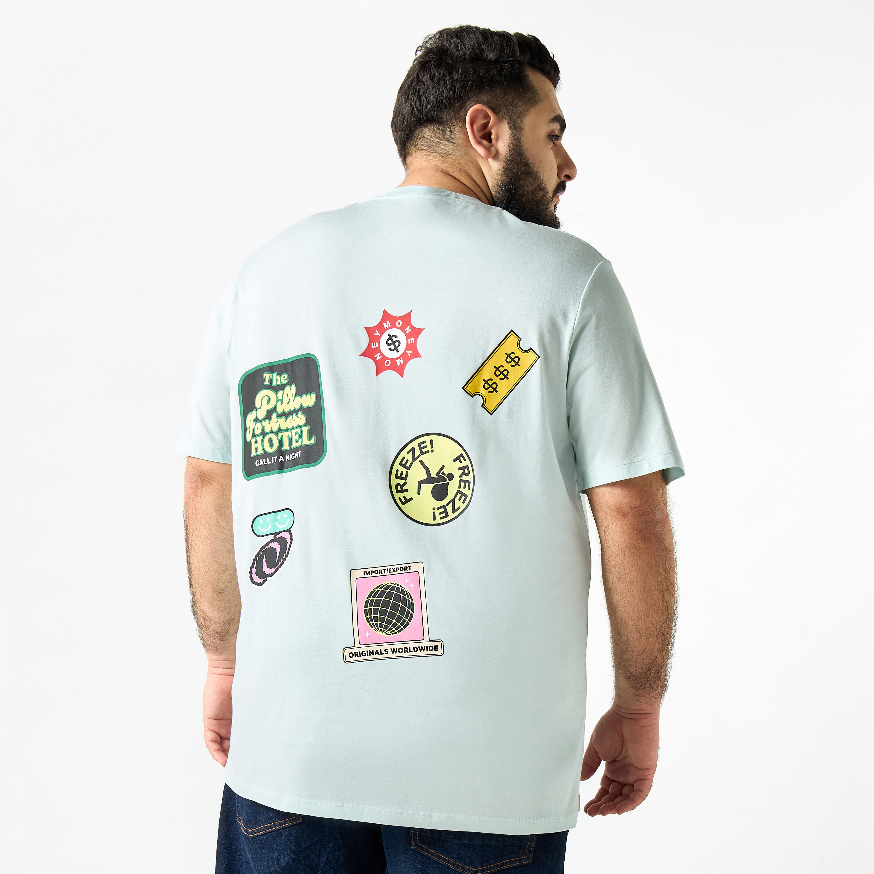 تي شيرت ذو مقاس كبير من جاك آند جونز ذو جرافيك بأكمام قصيرة و ياقة مستديرة-men-clothing-tshirtsandpolos-tshirts-image-9
