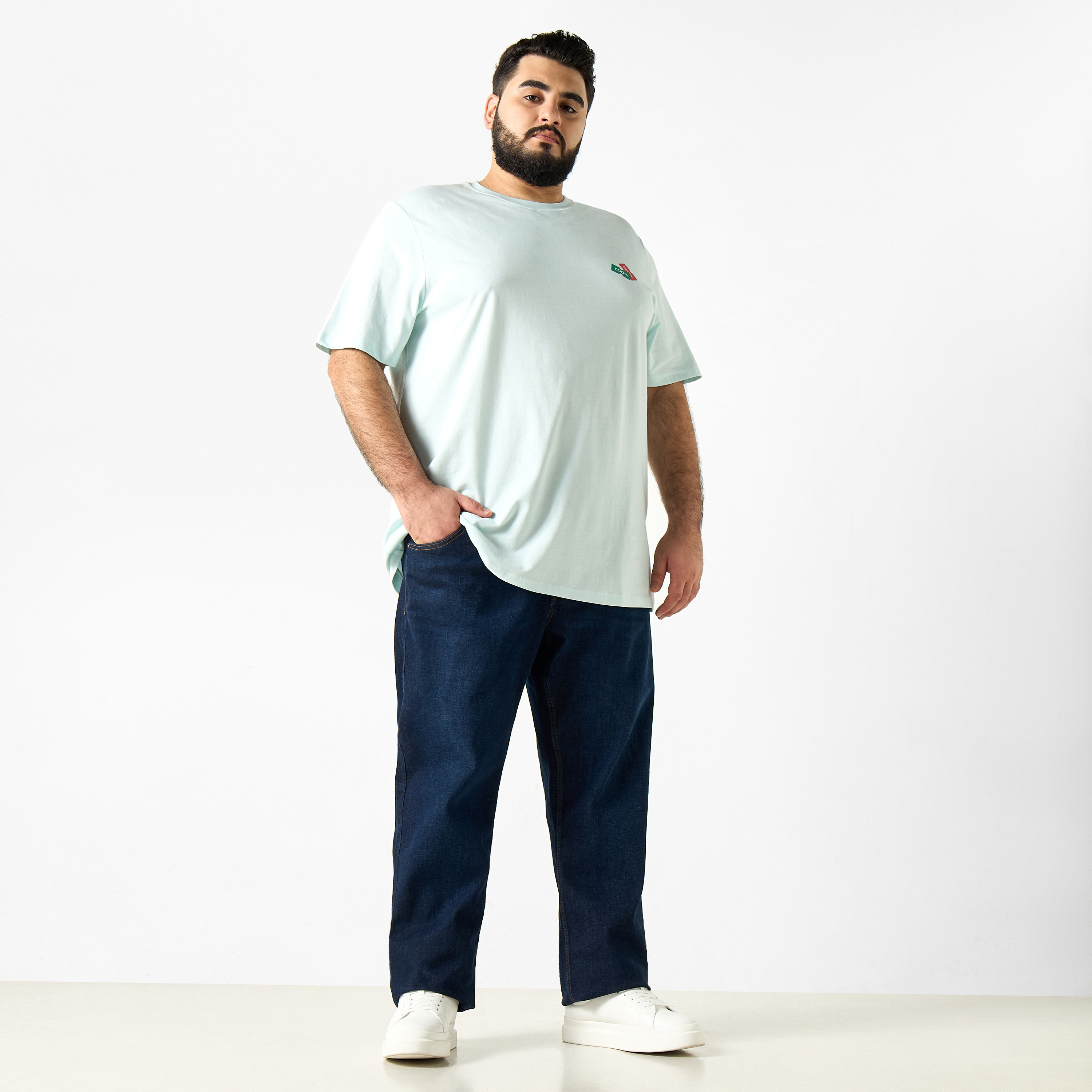 تي شيرت ذو مقاس كبير من جاك آند جونز ذو جرافيك بأكمام قصيرة و ياقة مستديرة-men-clothing-tshirtsandpolos-tshirts-image-11