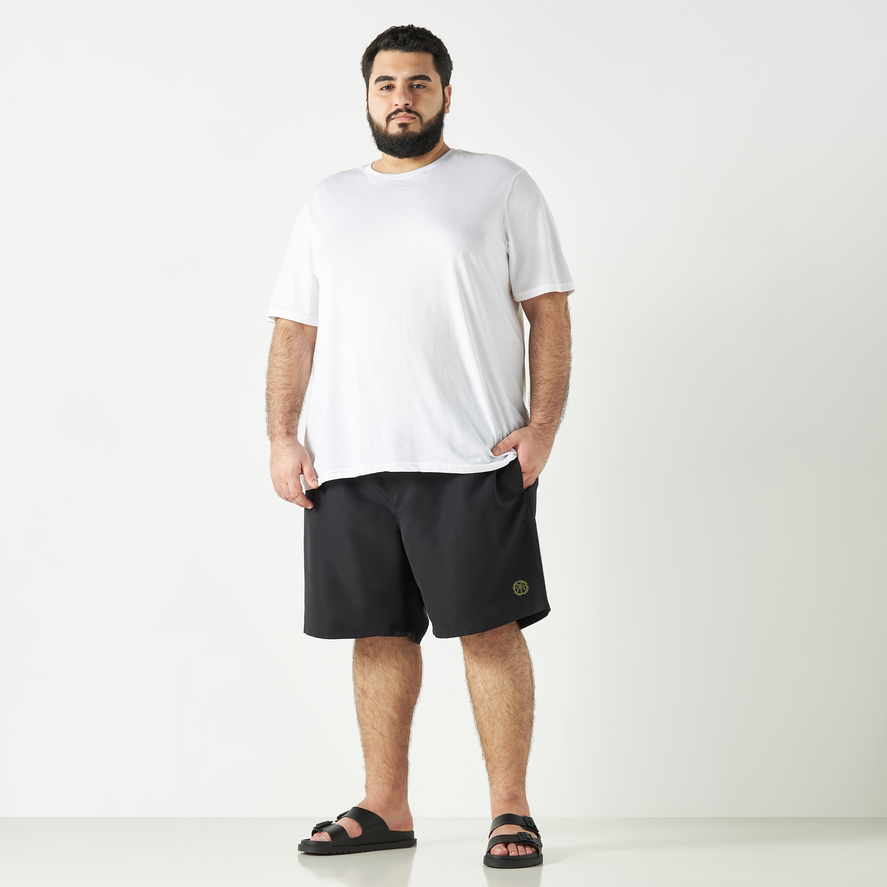 شورتس مطبوع بمقاس كبير من جاك آند جونز مع إغلاق برباط وجيوب-men-clothing-bottoms-shorts-image-2