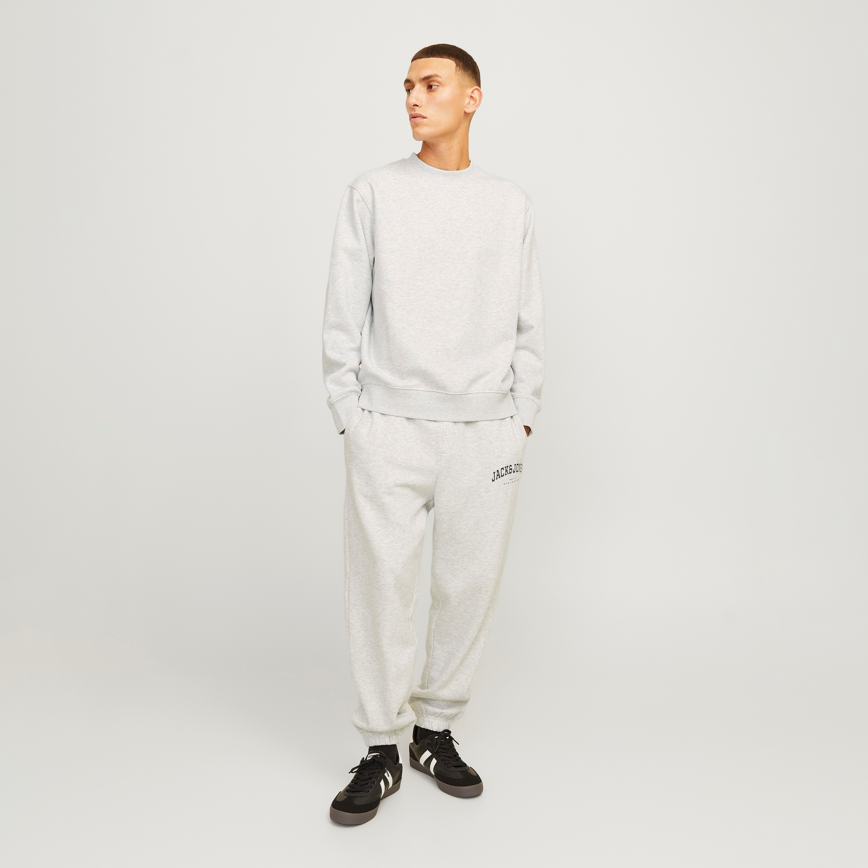 Jack & Jones Logo Mid-Rise Elasticated and Drawstring Waistband Men's Jogger-men-clothing-bottoms-joggers-image-6