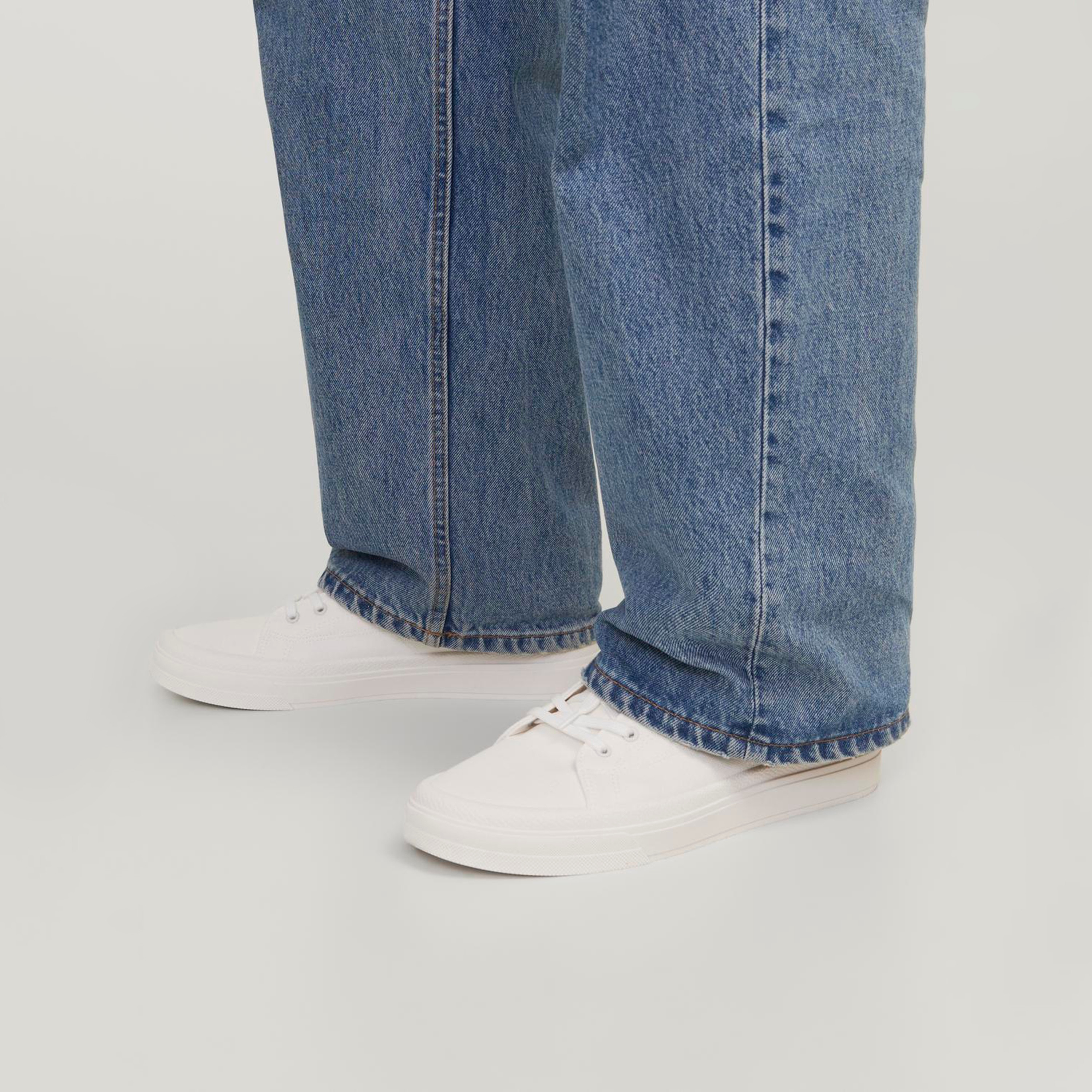 سنيكرز برباط علوي منخفض للرجال من جاك آند جونز | 12258046-men-shoes-sneakers-image-21