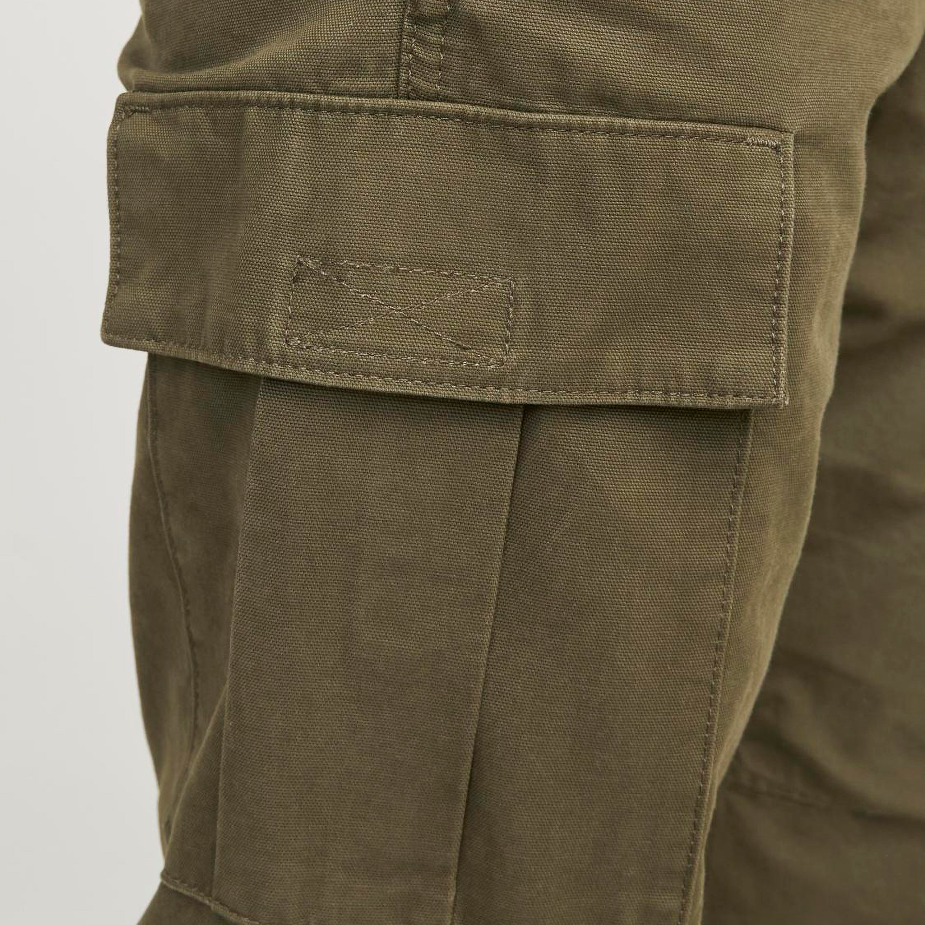بنطلون كارجو سادة بأزرار متوسطة الارتفاع  من جاك آند جونز -men-clothing-bottoms-trousersandchinos-trousers-image-3